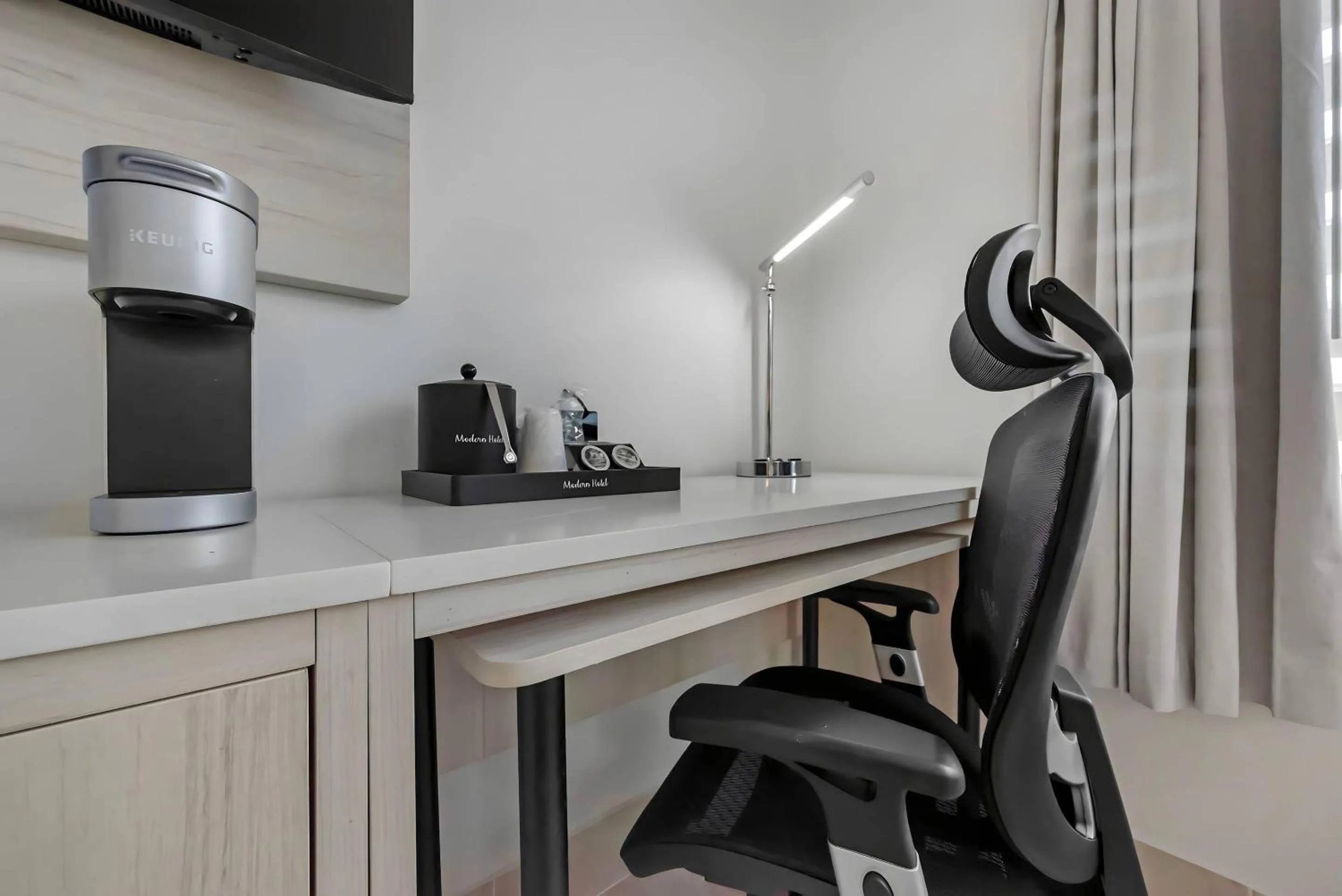 Bedroom in Blue - A Modern Hotel, an Ascend Collection Hotel