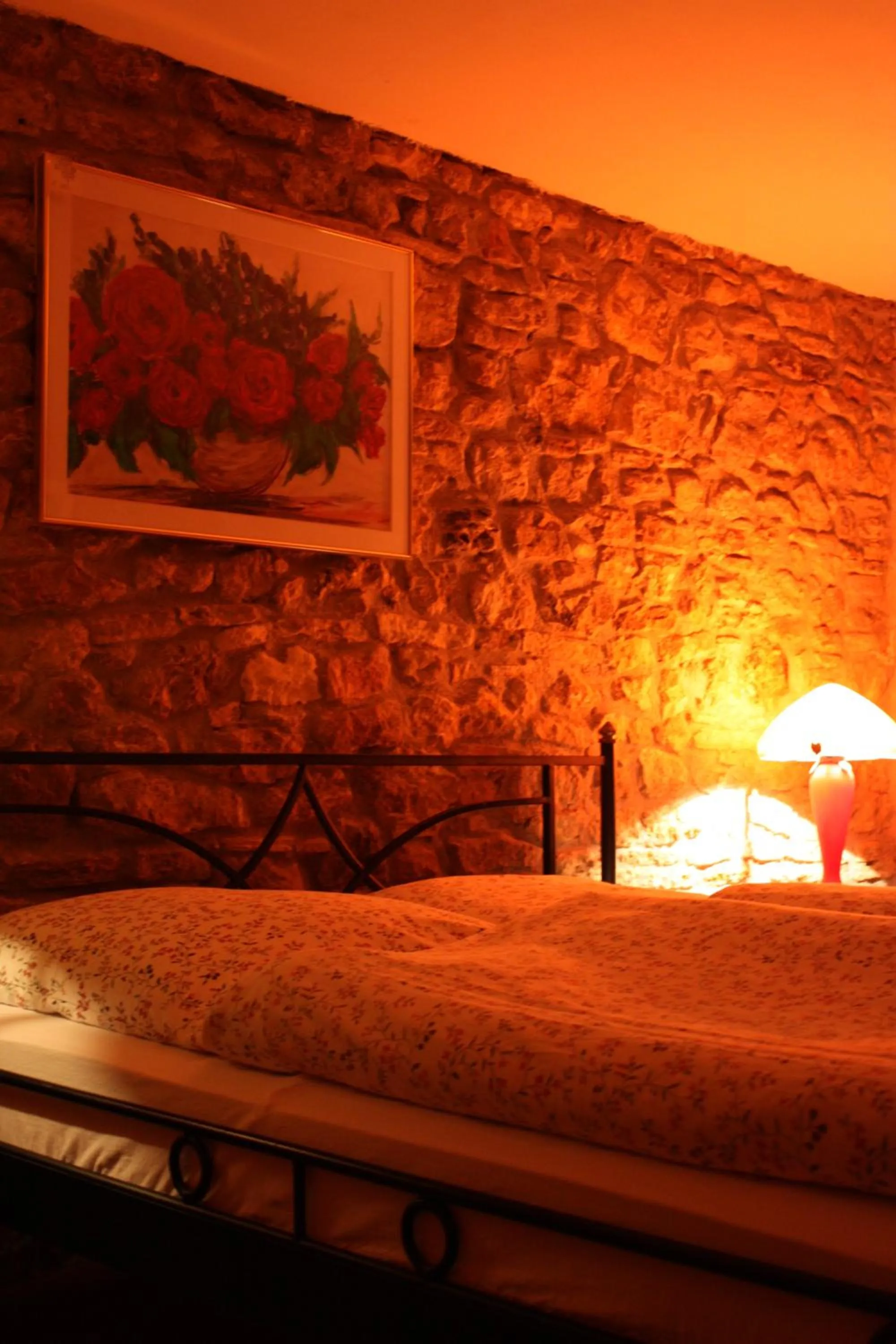 Photo of the whole room, Bed in Hotel Weingewolbe