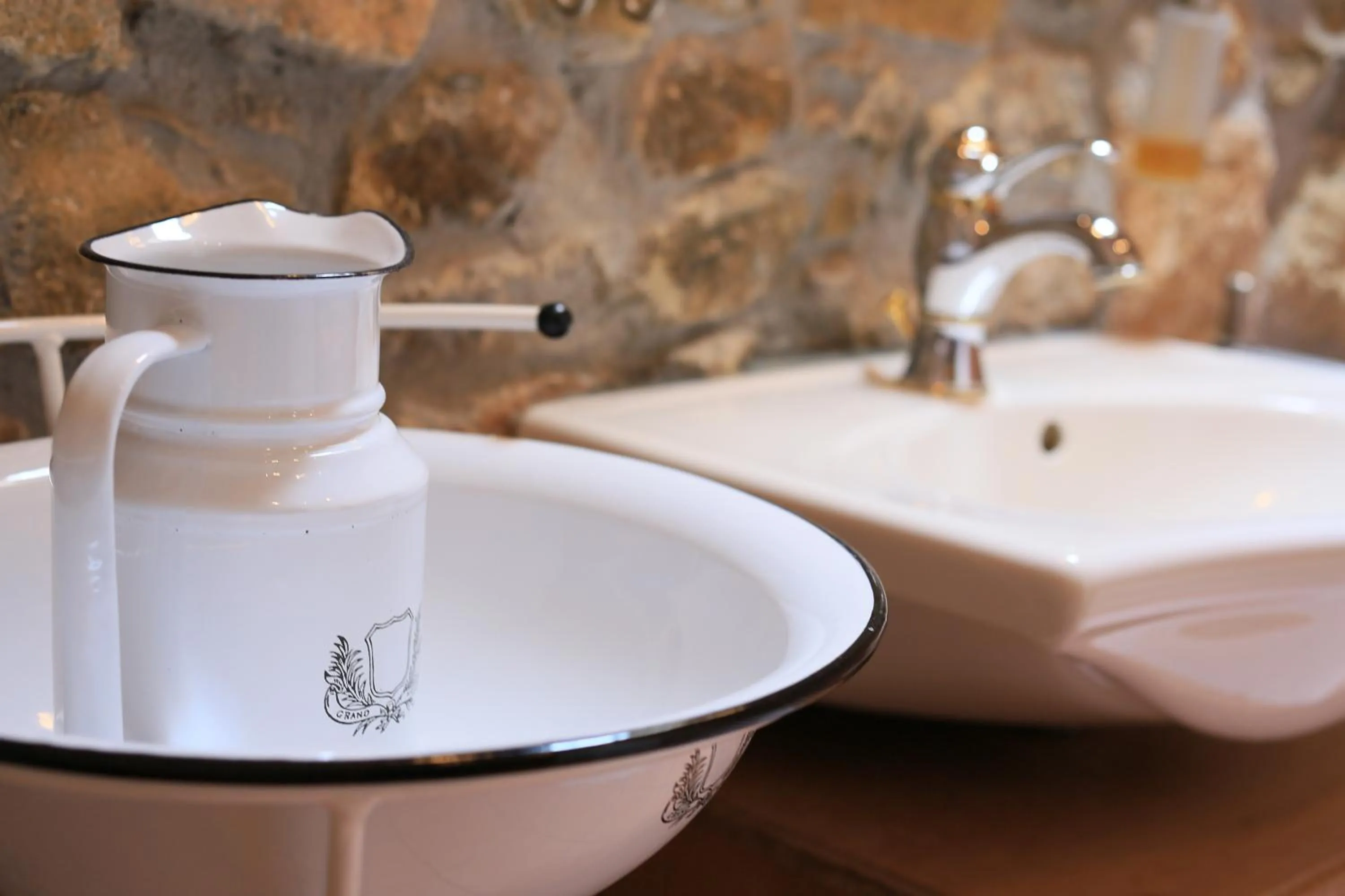 Bathroom in Hotel Weingewolbe