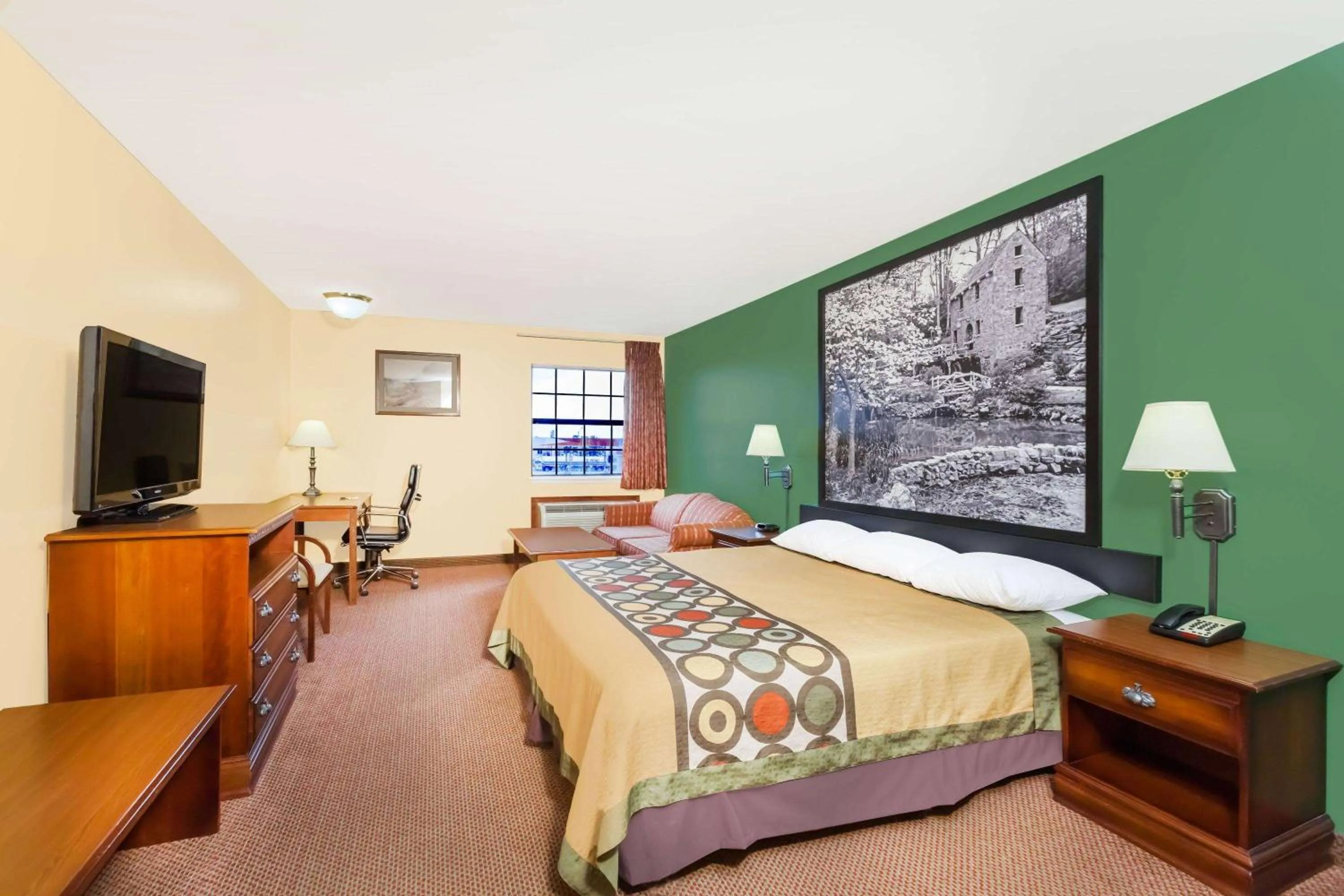 Photo of the whole room, Bed in Super 8 by Wyndham Searcy AR