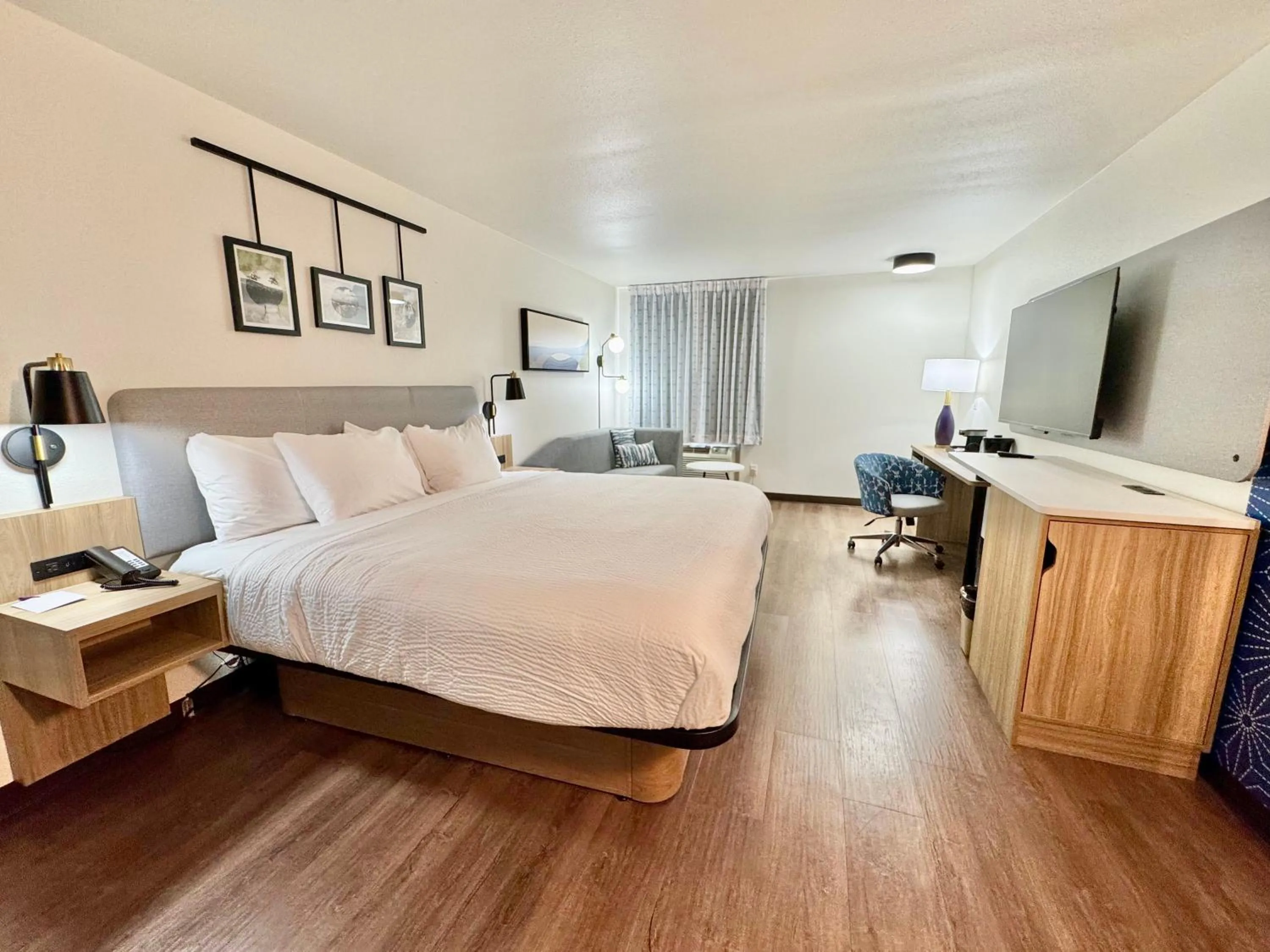 Bedroom, Bed in Sleep Inn & Suites Searcy near University