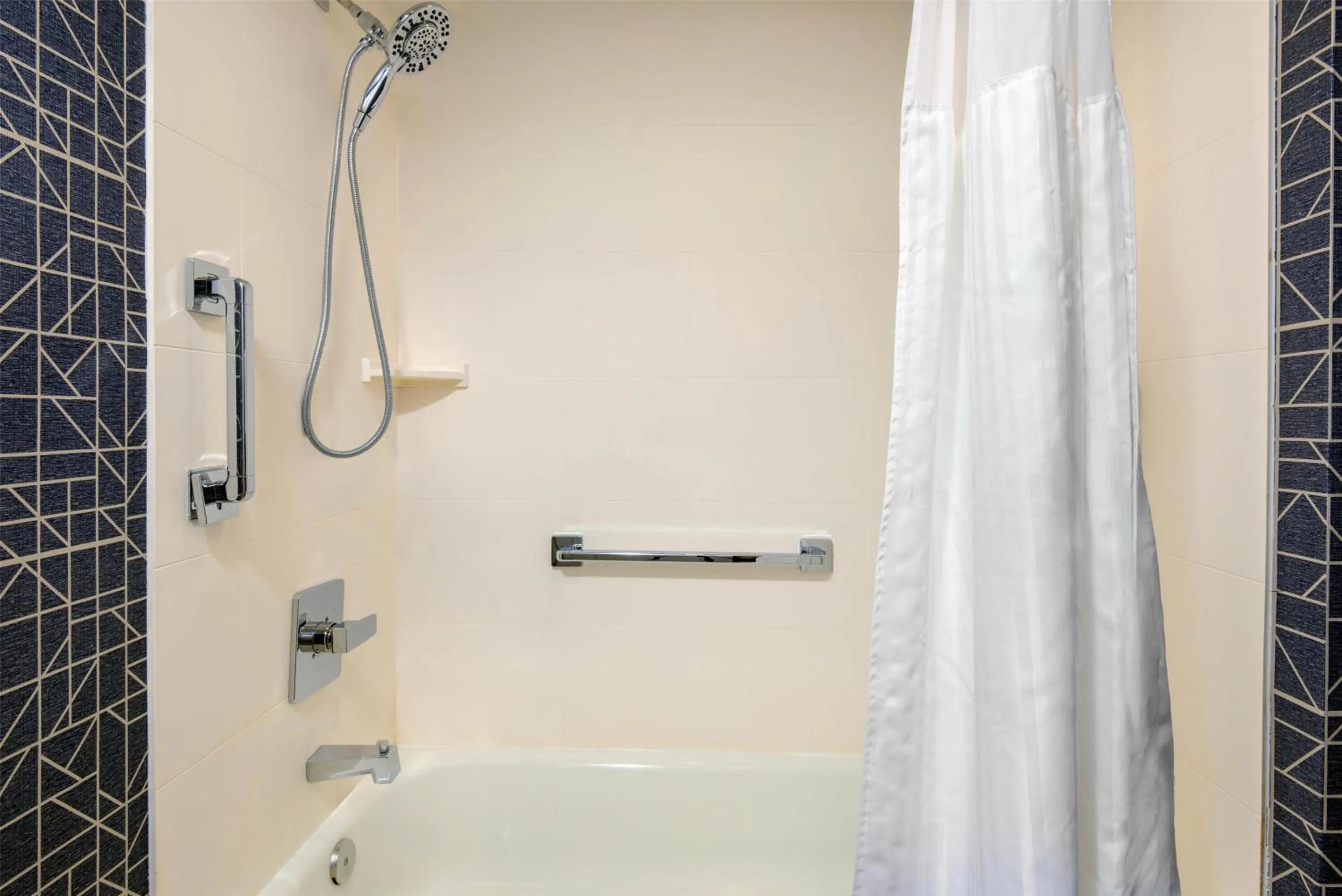 Bathroom in Homewood Suites by Hilton Orlando-UCF Area