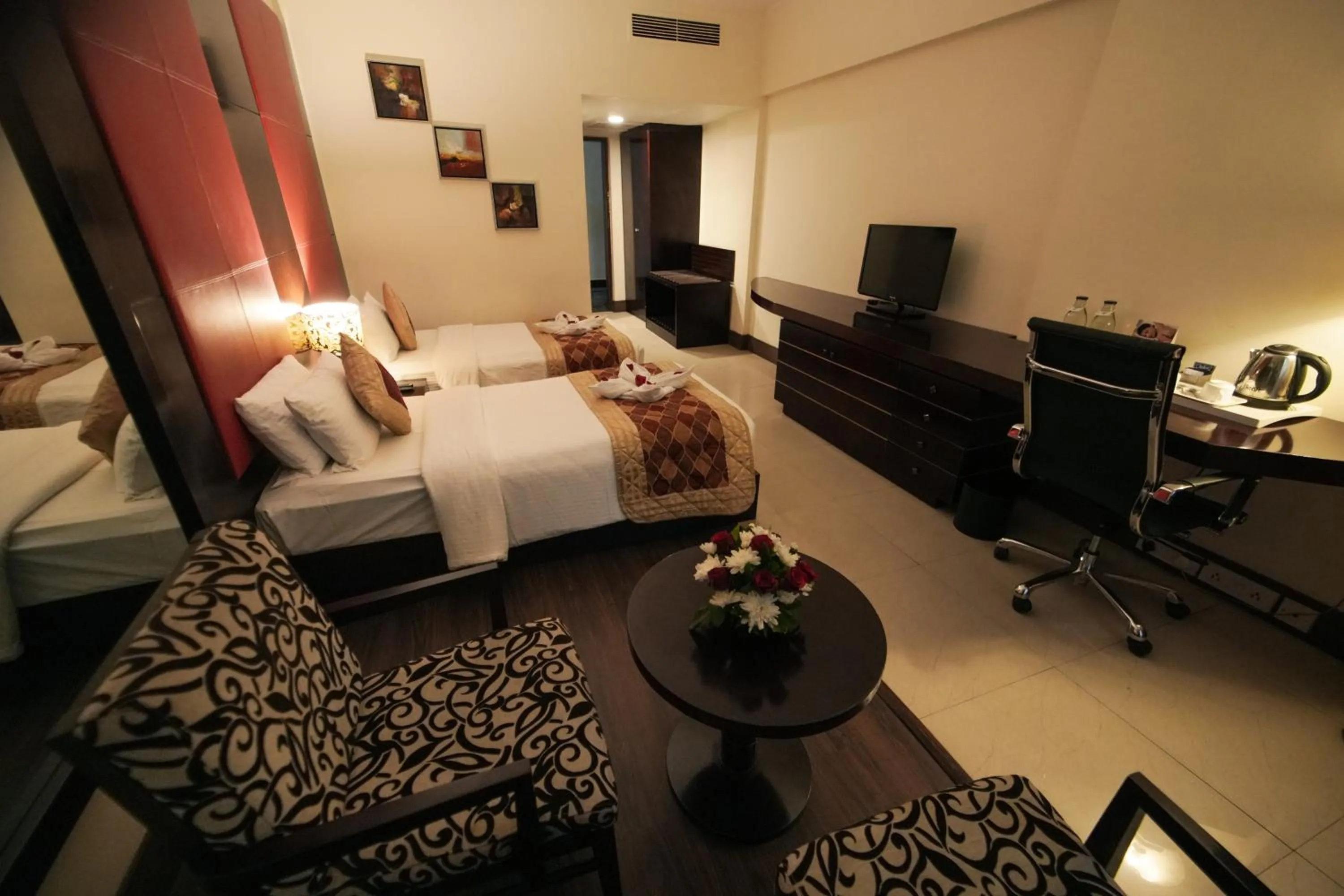 Bedroom, Bed in The South Park Hotel