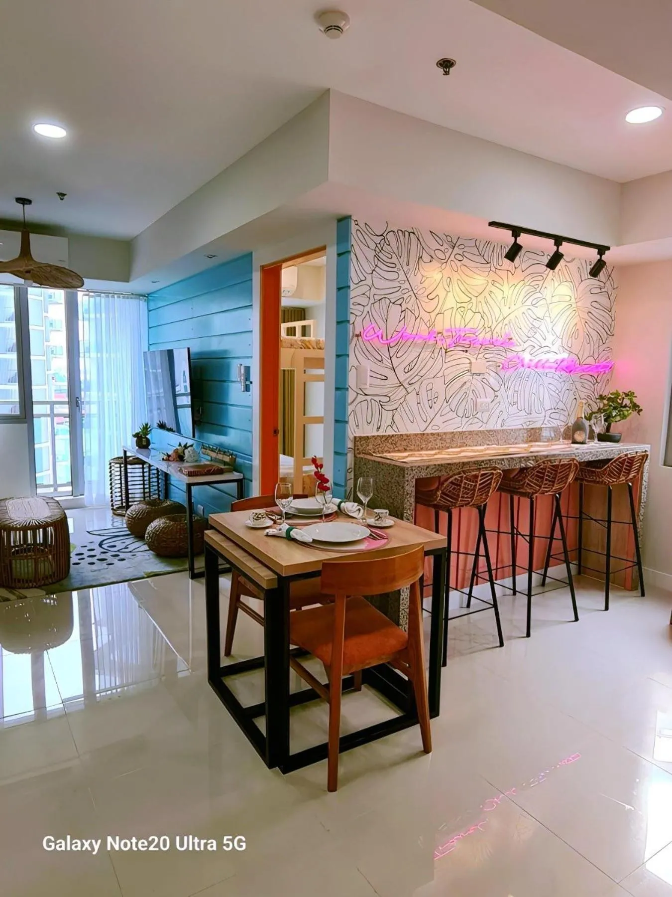 TV and multimedia in Holiday Escape Philippines
