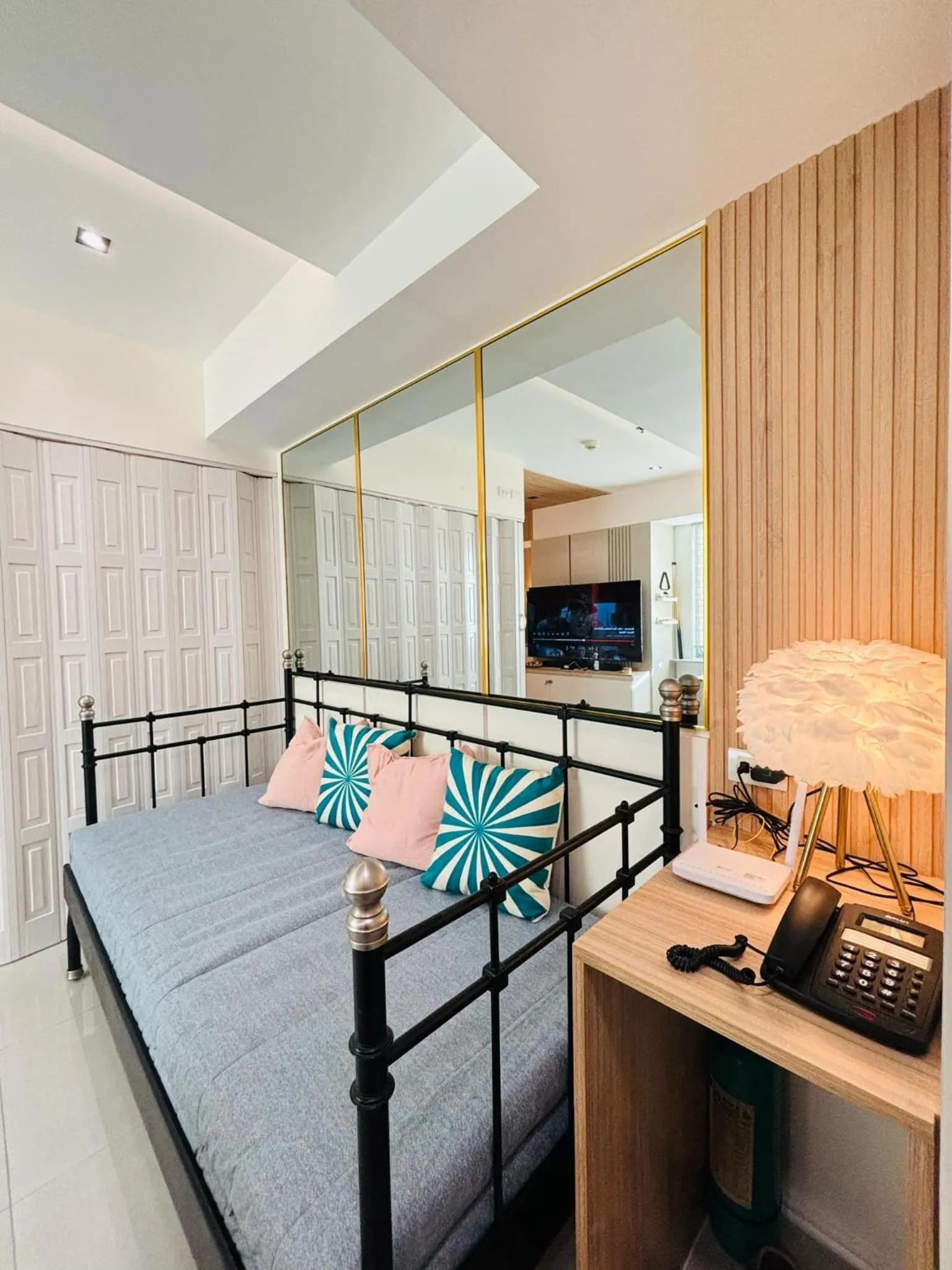 Bed in Holiday Escape Philippines
