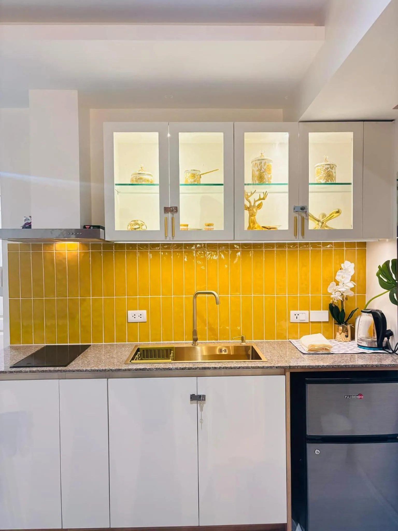 Kitchen or kitchenette in Holiday Escape Philippines
