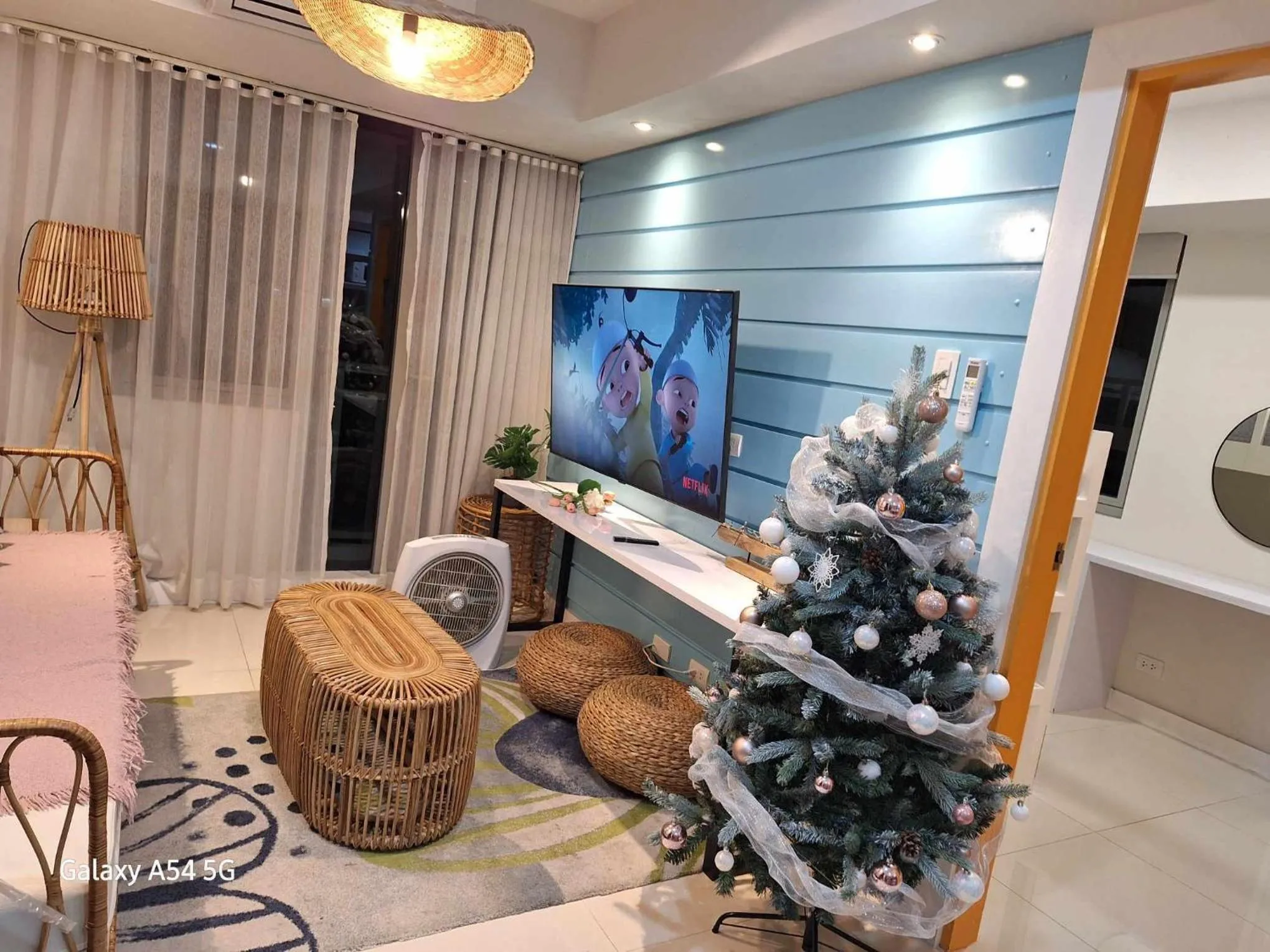 TV and multimedia in Holiday Escape Philippines