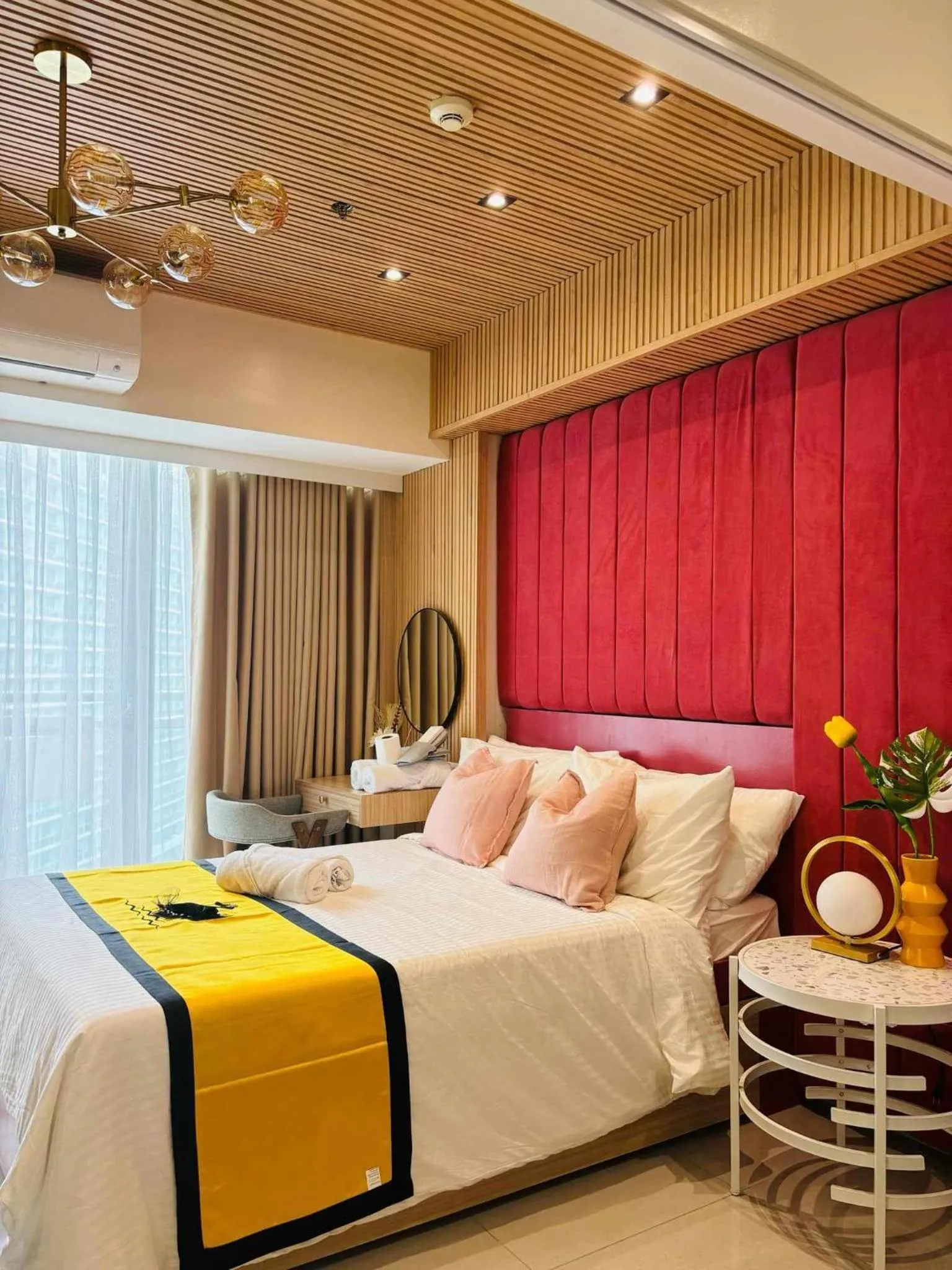 Bed in Holiday Escape Philippines