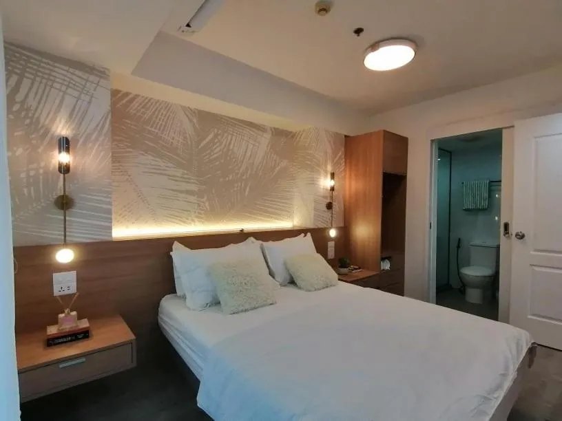 Bed in Holiday Escape Philippines