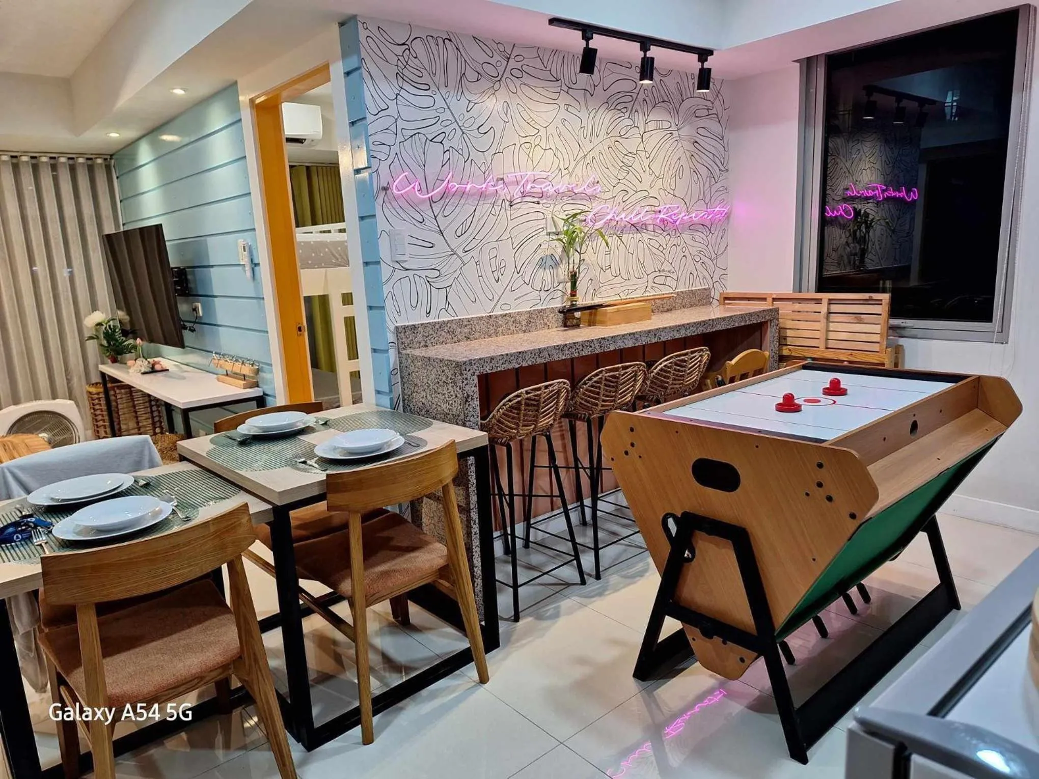 Kitchen or kitchenette in Holiday Escape Philippines