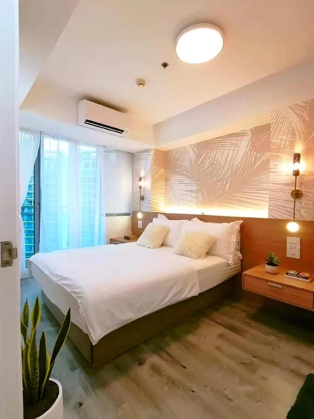 Bed in Holiday Escape Philippines