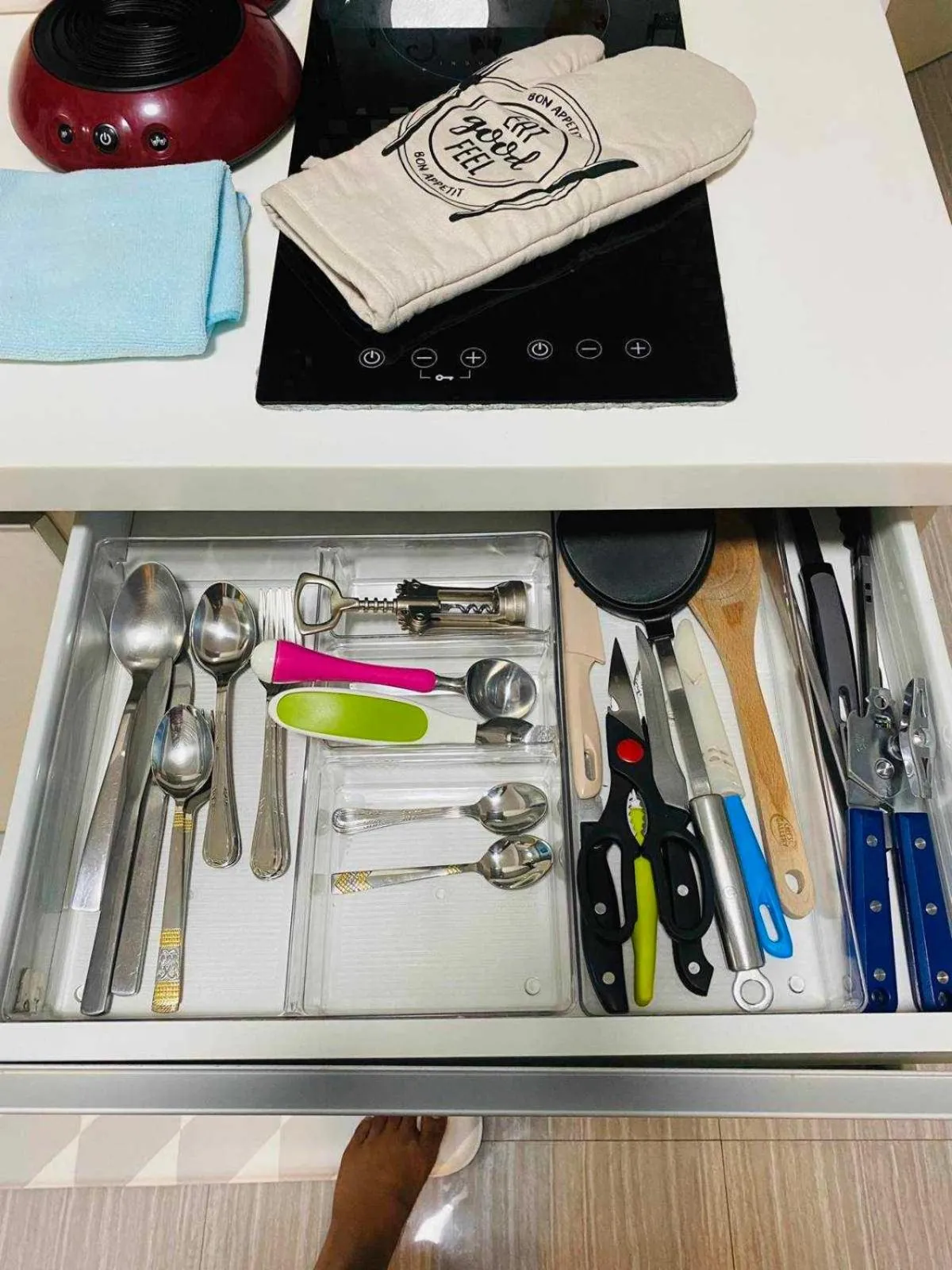 Kitchen or kitchenette in Holiday Escape Philippines