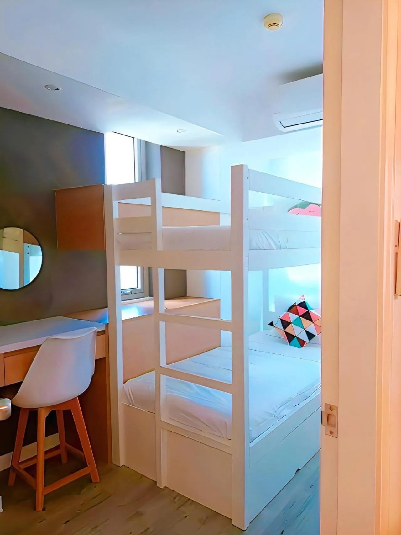 Bed in Holiday Escape Philippines