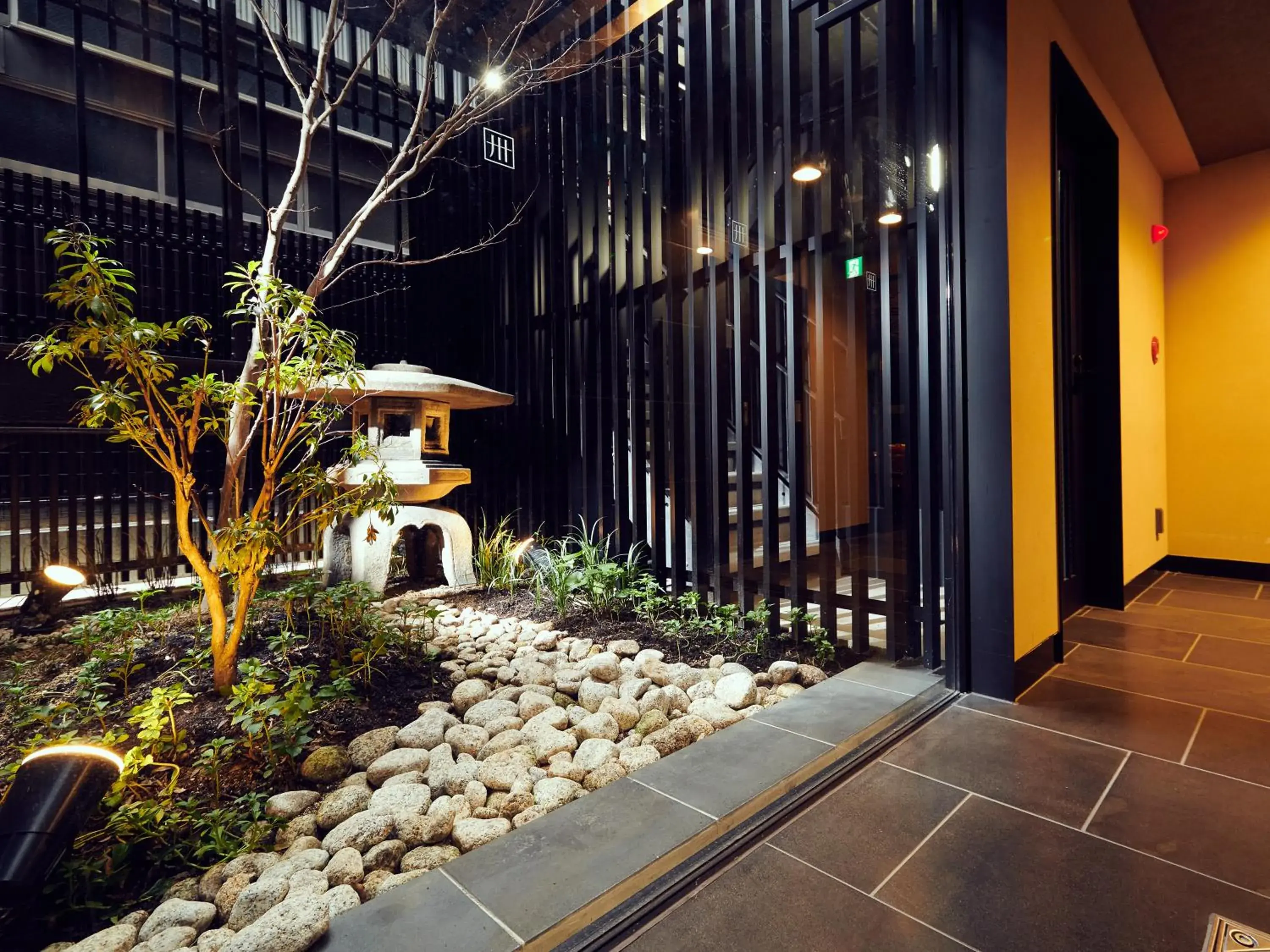 Garden in MIMARU Kyoto Nijo Castle Garden in MIMARU Kyoto Nijo Castle