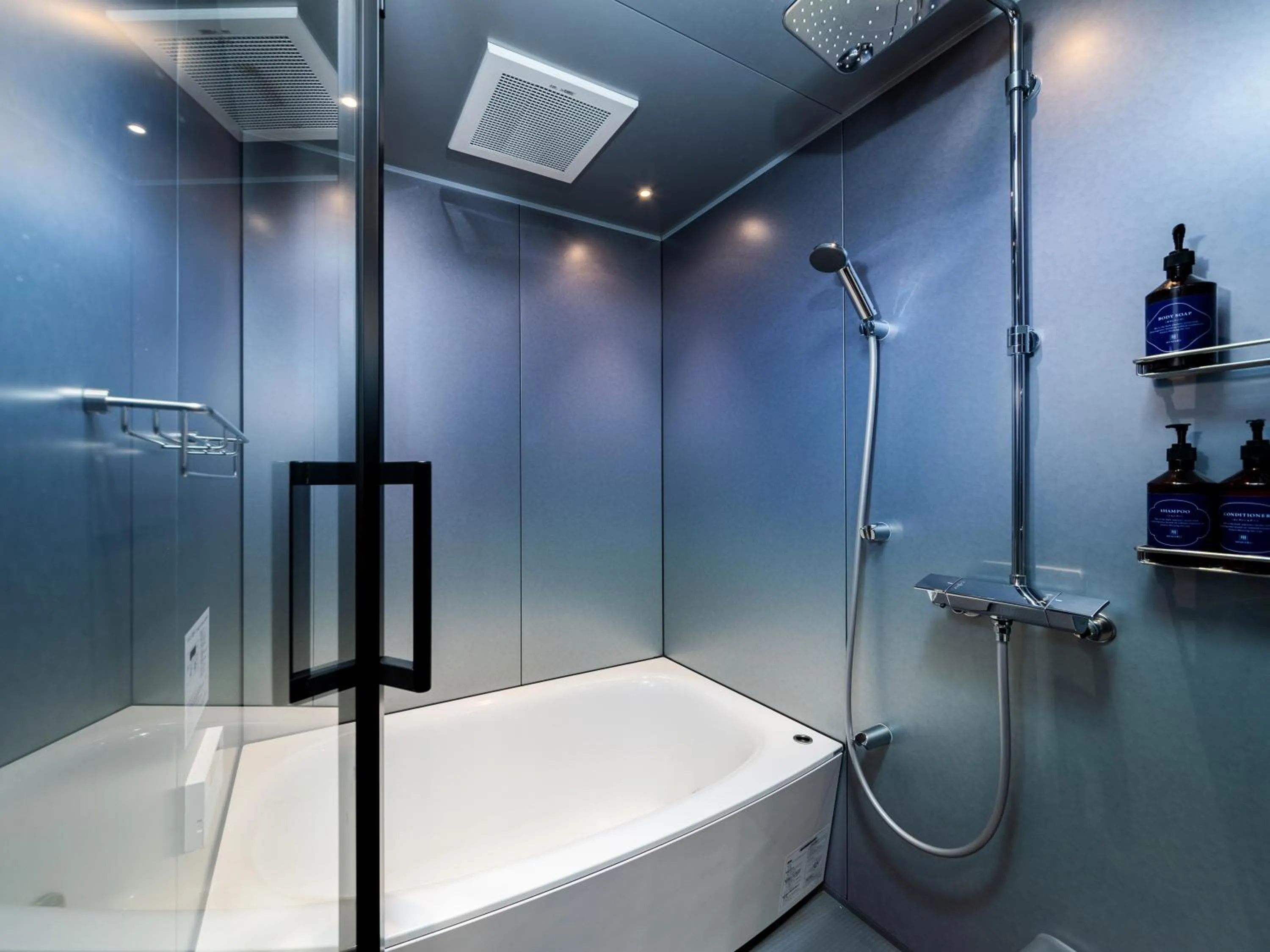 Bathroom in MIMARU Kyoto Nijo Castle