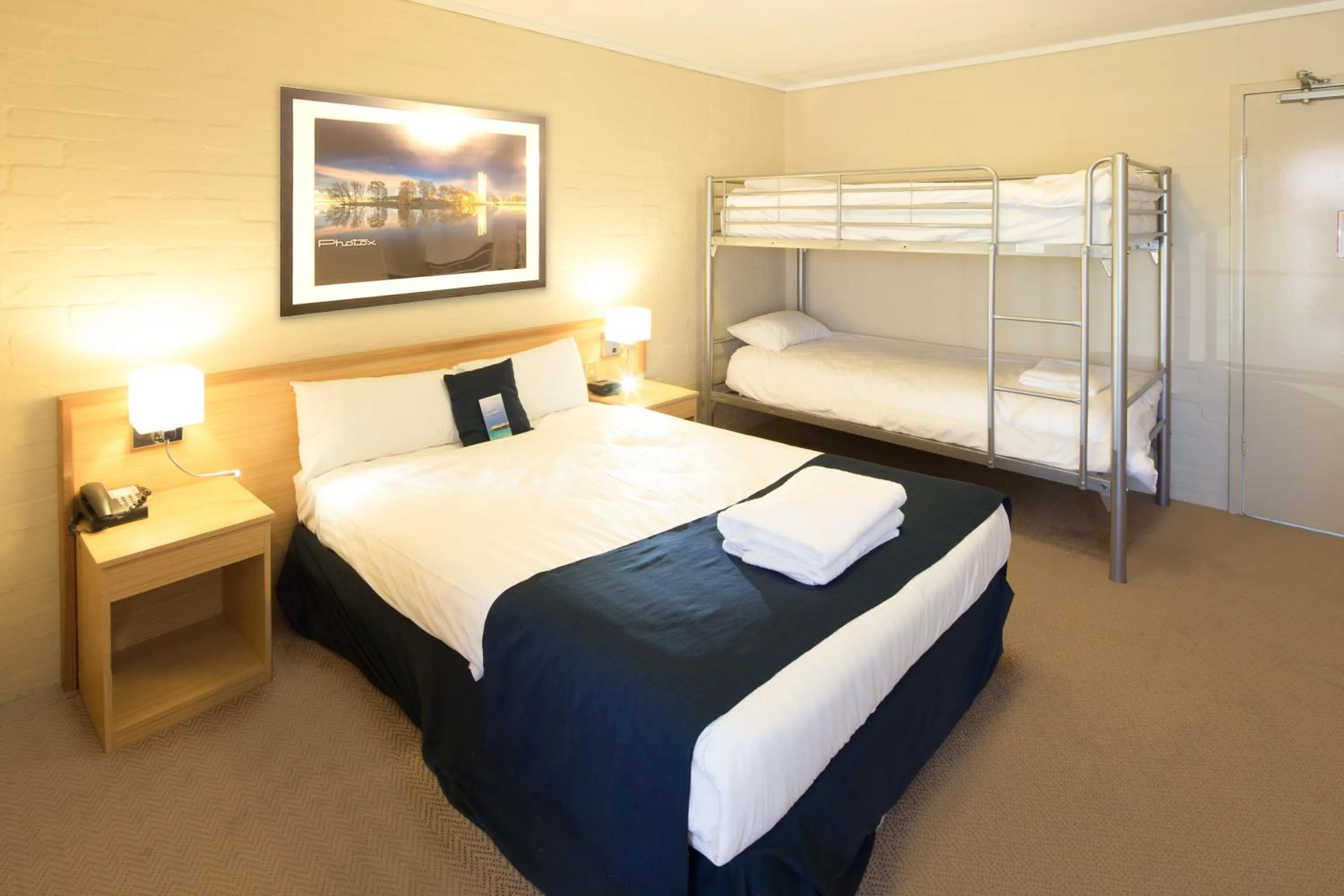 bunk bed, Bed in ibis Styles Canberra