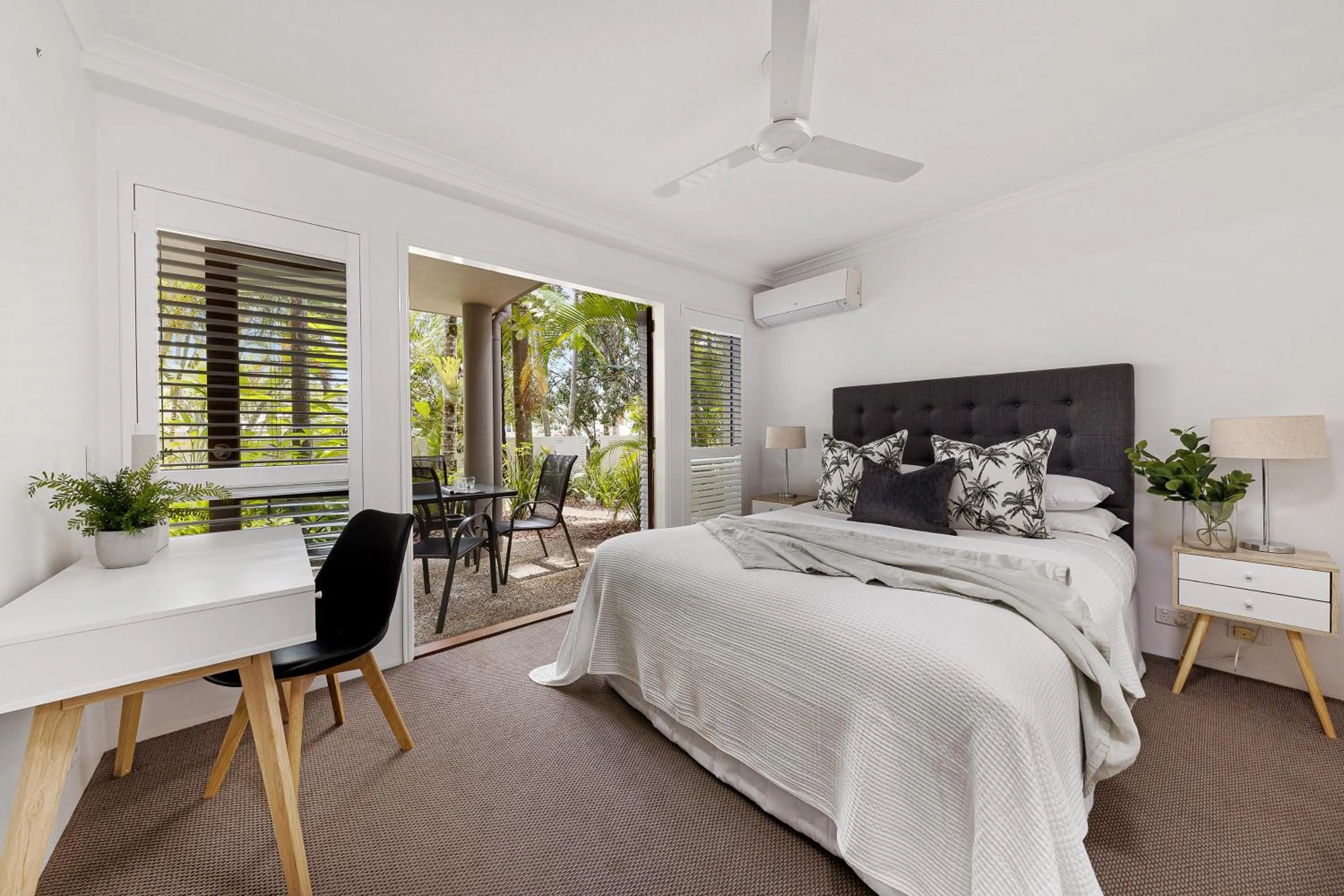 Bedroom, Bed in Sunset Cove Noosa