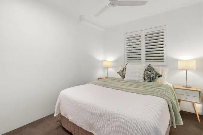 Bedroom, Bed in Sunset Cove Noosa