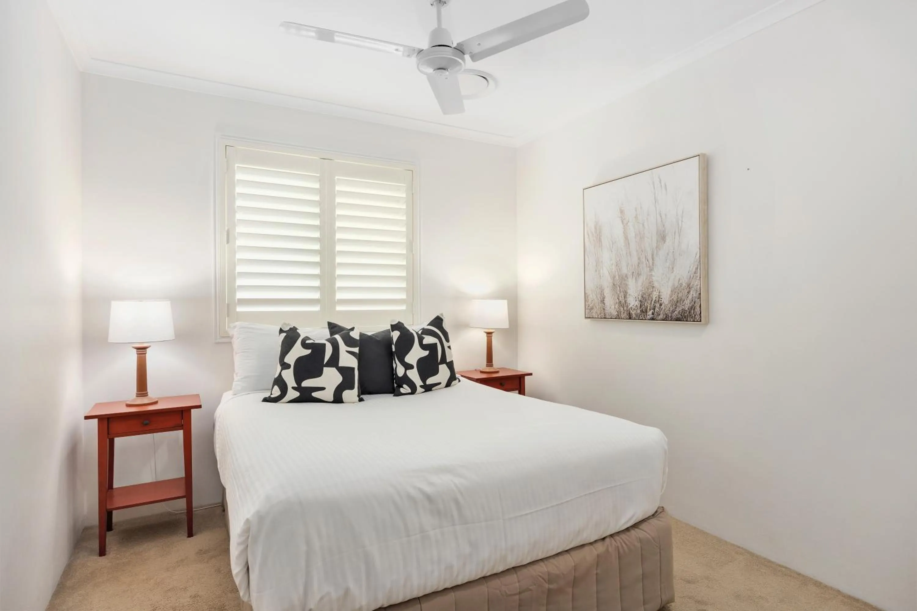 Bedroom, Bed in Sunset Cove Noosa