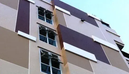 April Suites April Suites