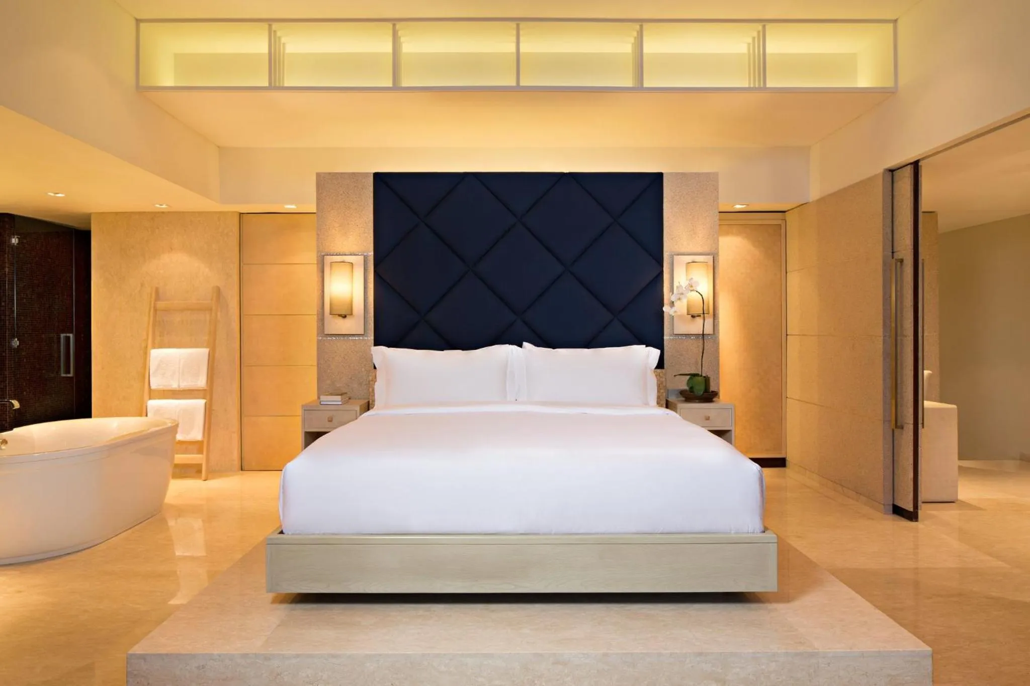 Photo of the whole room, Bed in COMO Uma Canggu