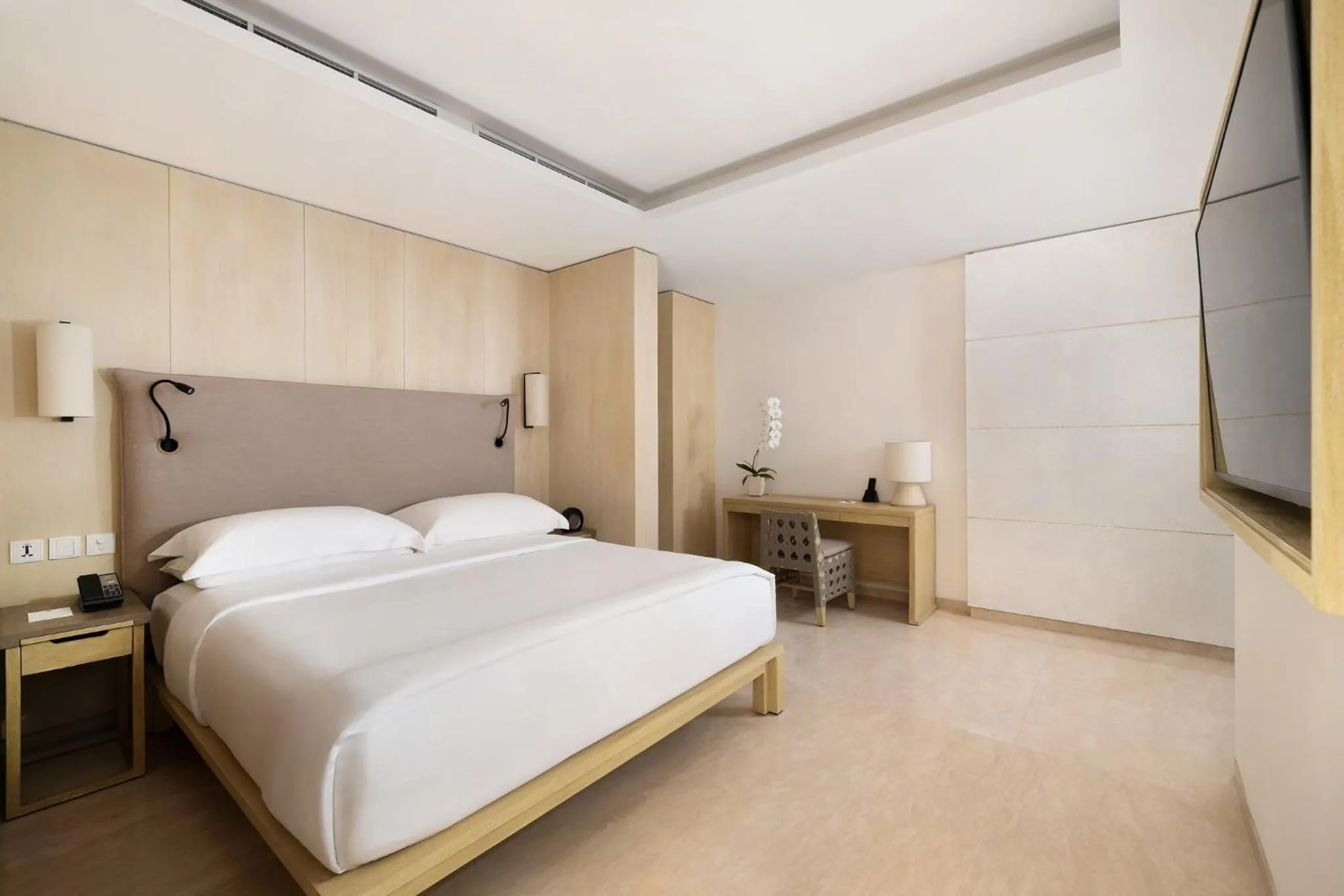 Photo of the whole room, Bed in COMO Uma Canggu