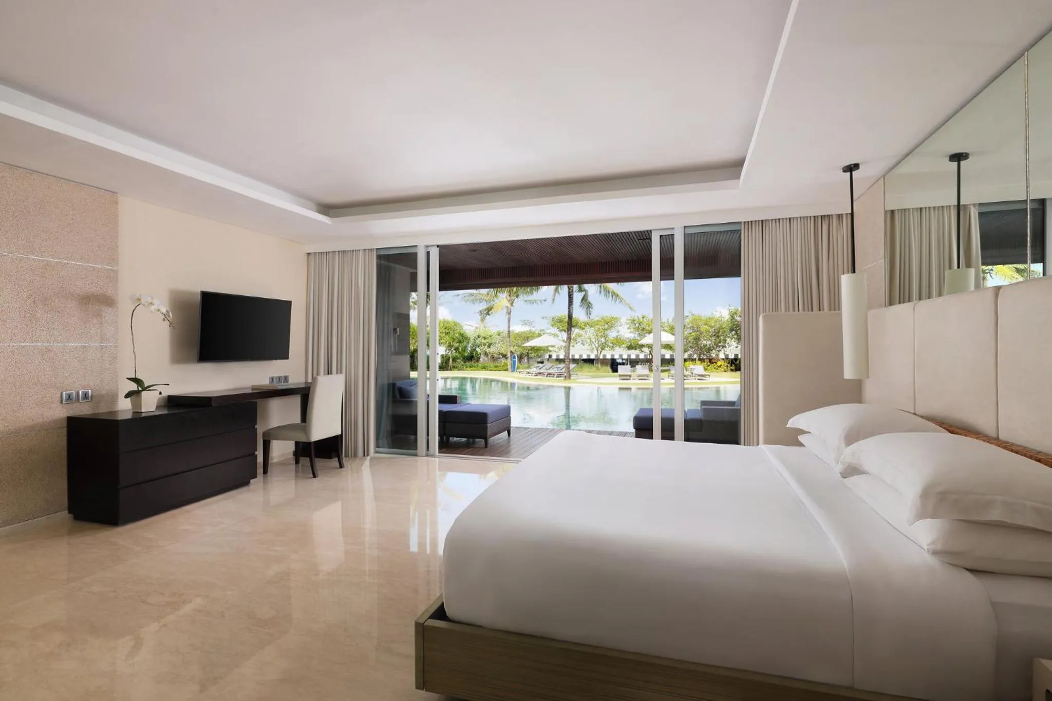 Photo of the whole room, Bed in COMO Uma Canggu