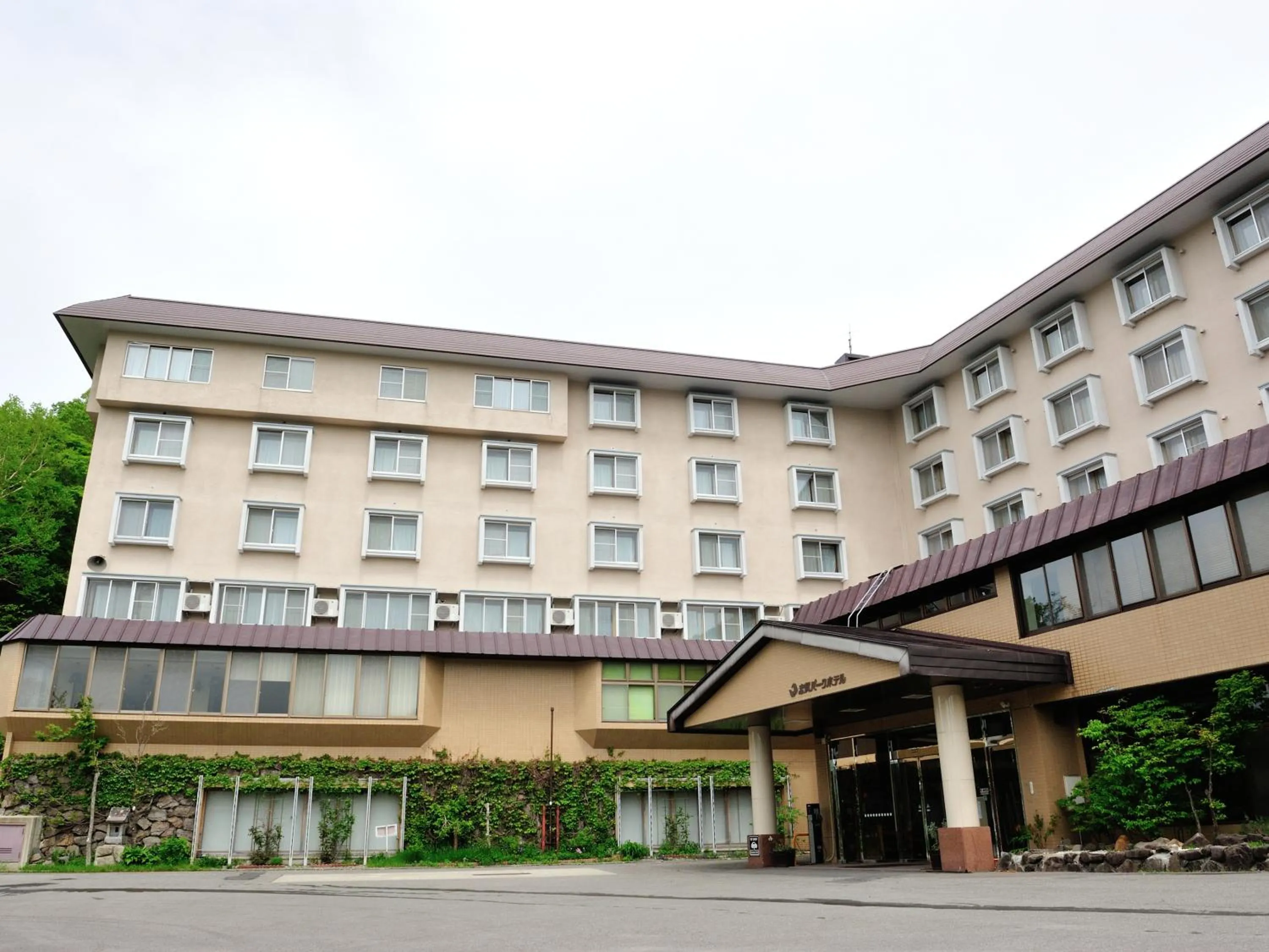 Property building in Shiga Park Hotel