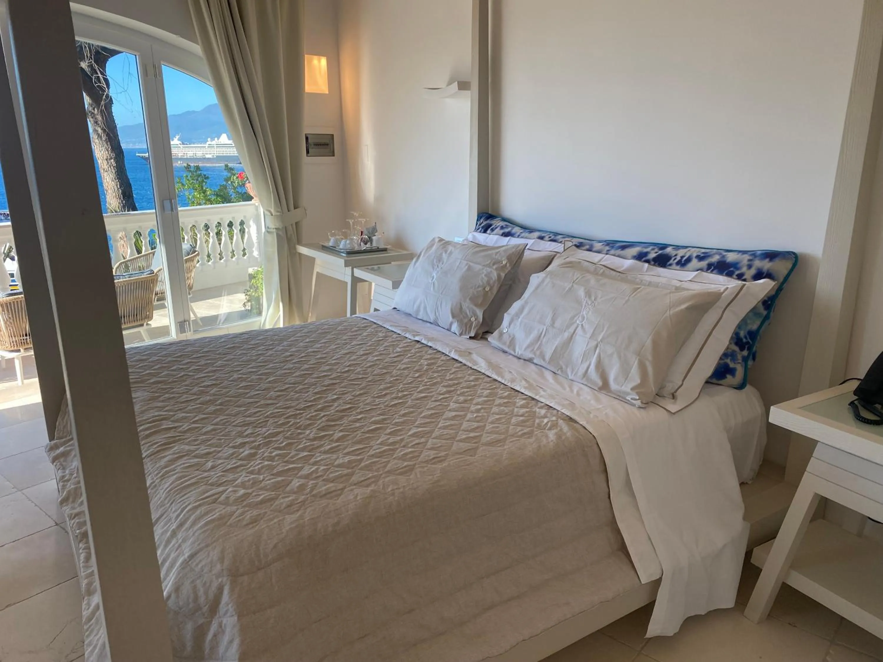 Bedroom, Bed in Villa Silvana Relais