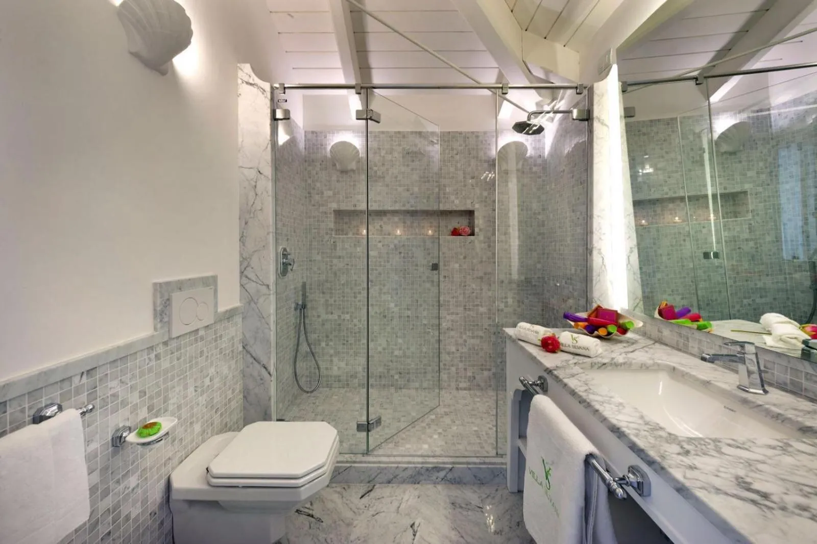 Shower in Villa Silvana Relais