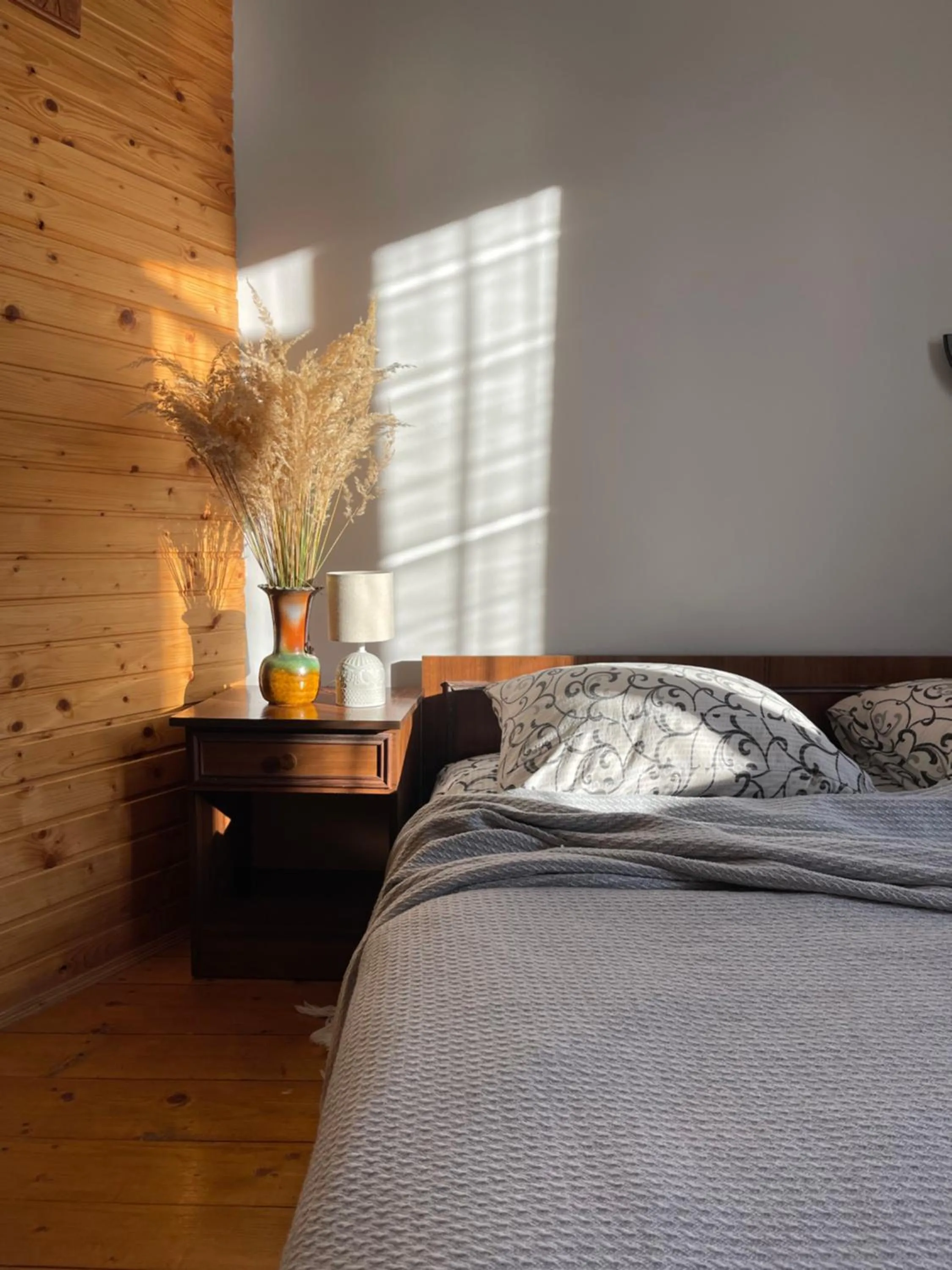 Bed in Sadyba Girske Povitria