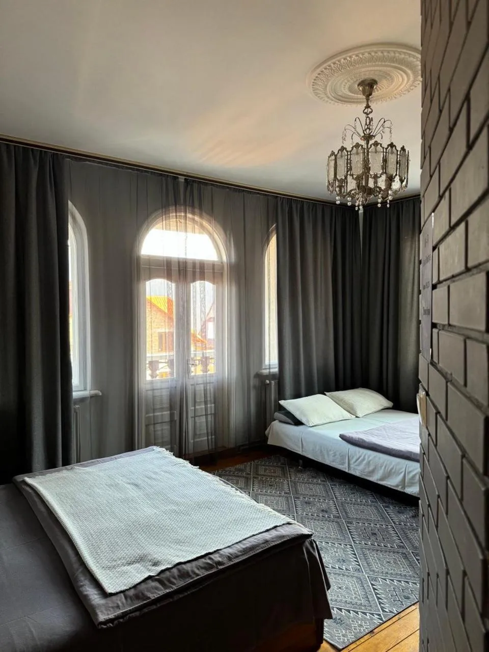Bed in Sadyba Girske Povitria