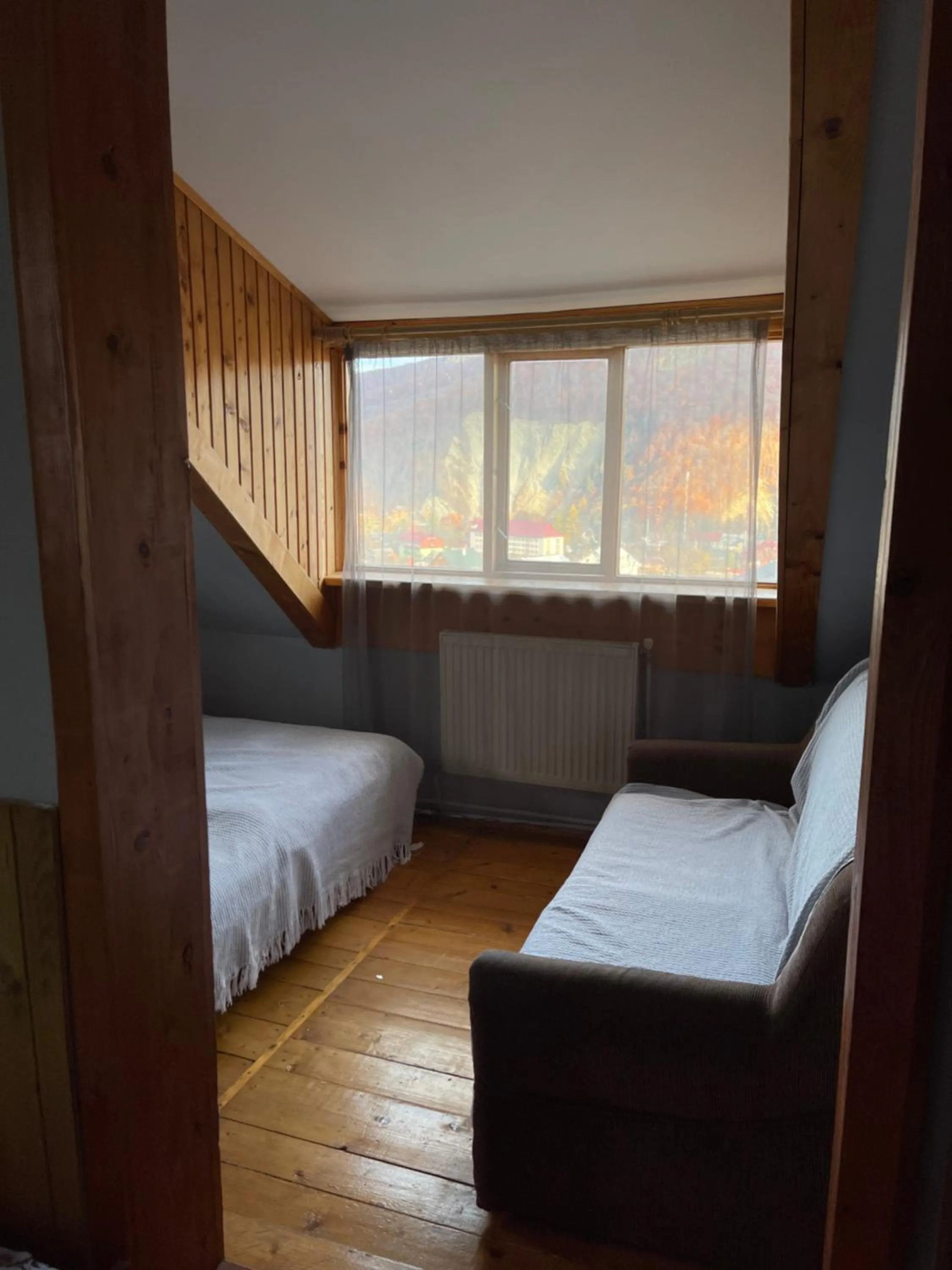 Bed in Sadyba Girske Povitria