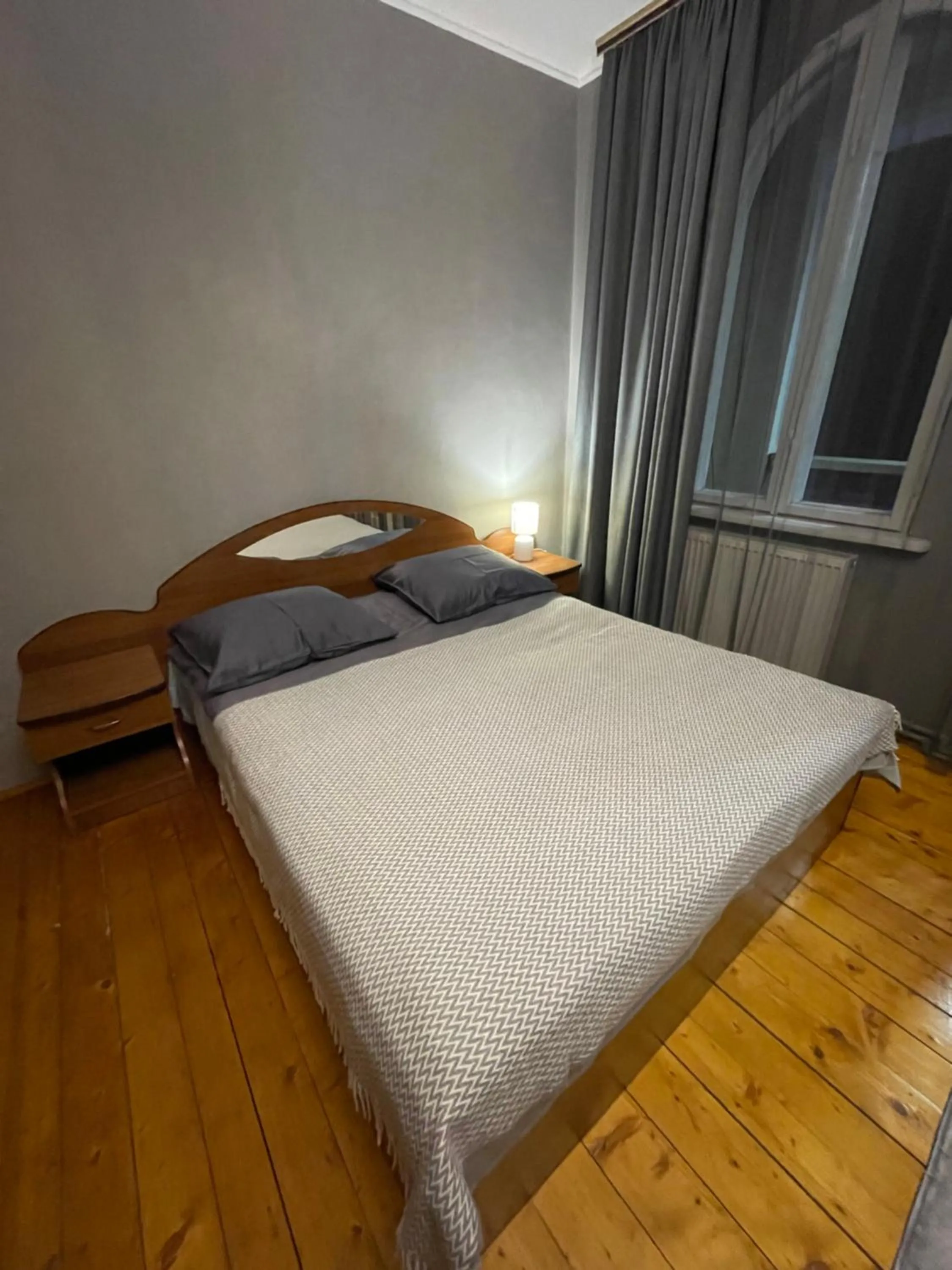 Bed in Sadyba Girske Povitria