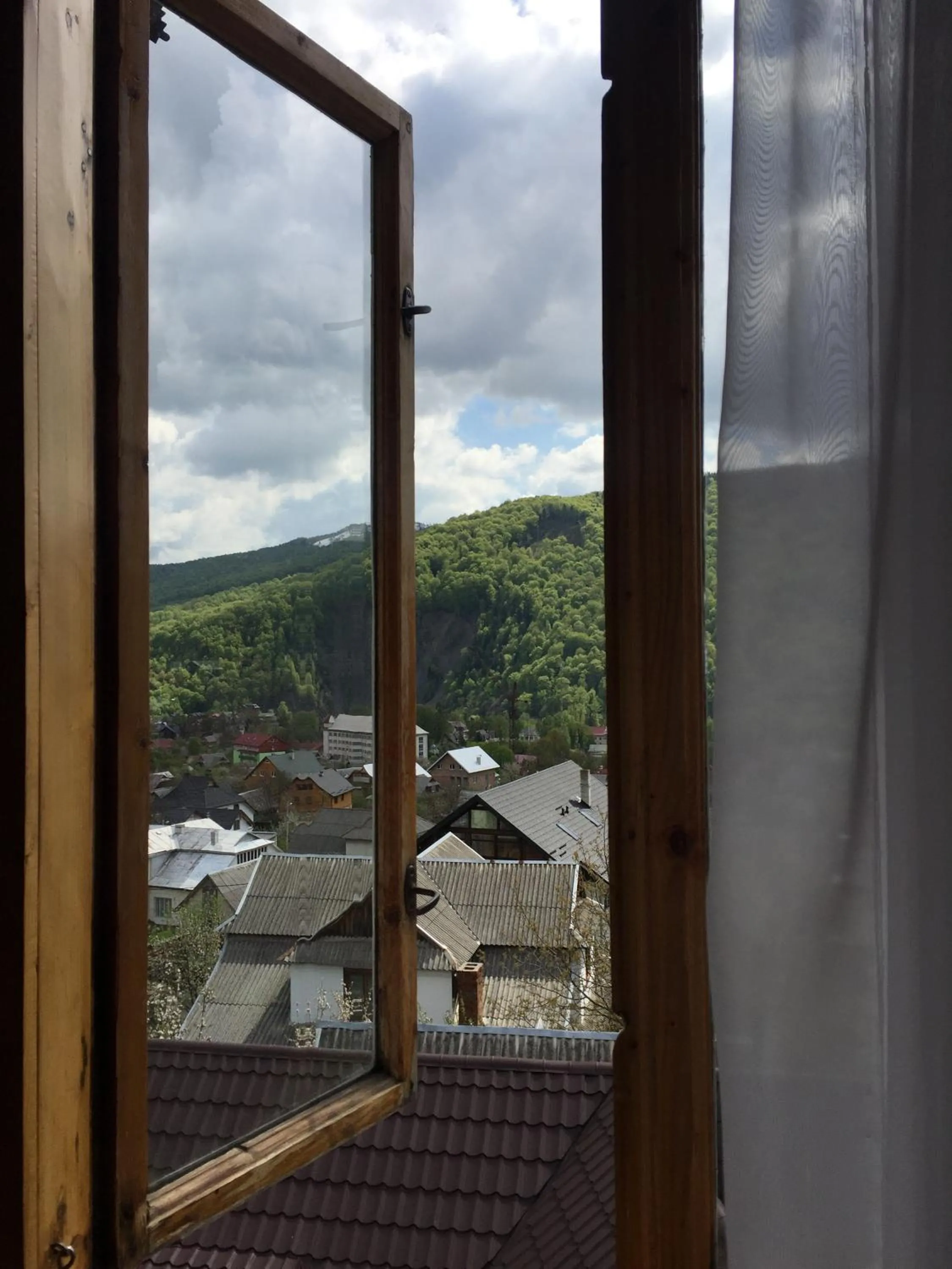 Sadyba Girske Povitria