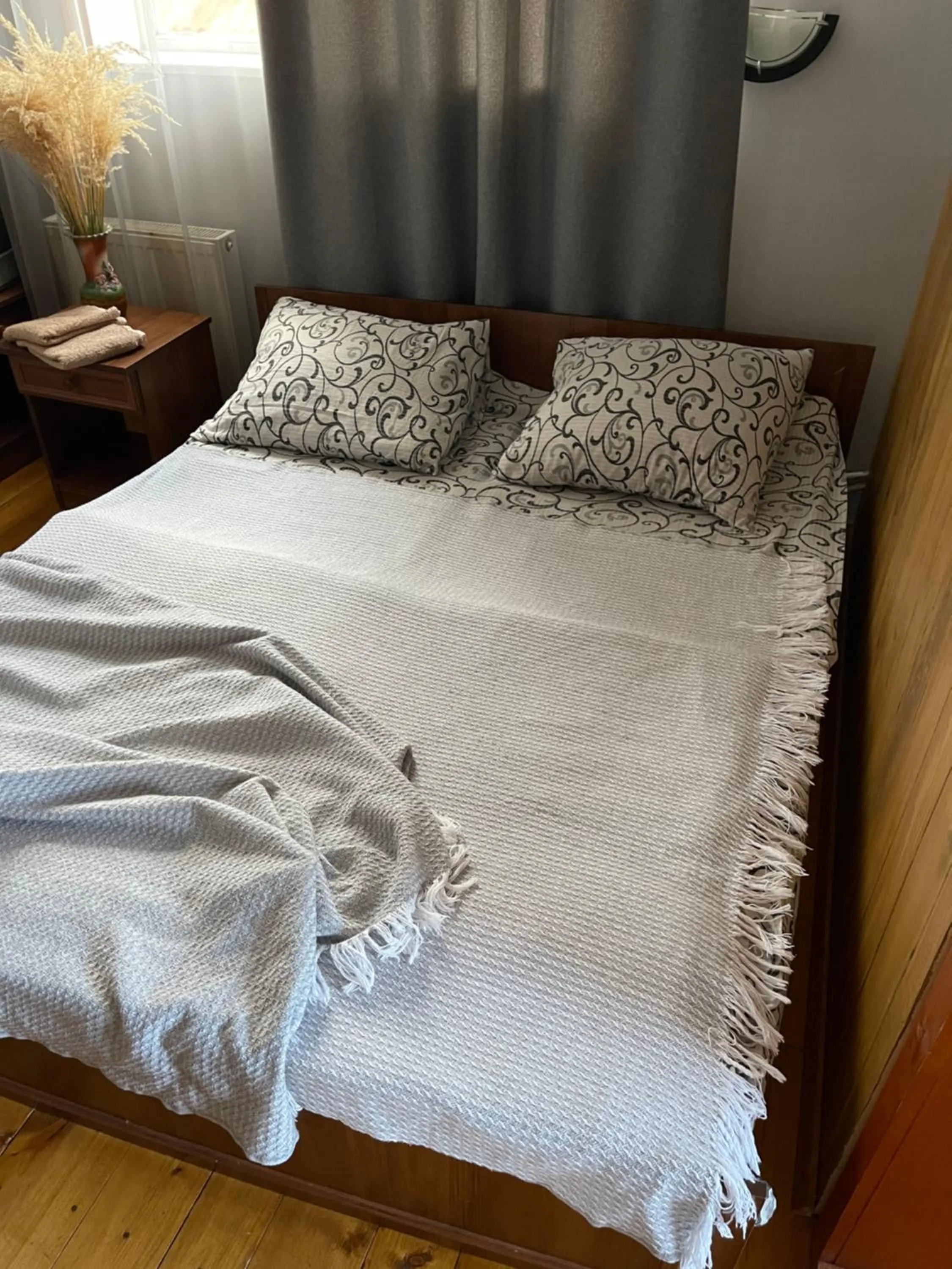 Bed in Sadyba Girske Povitria