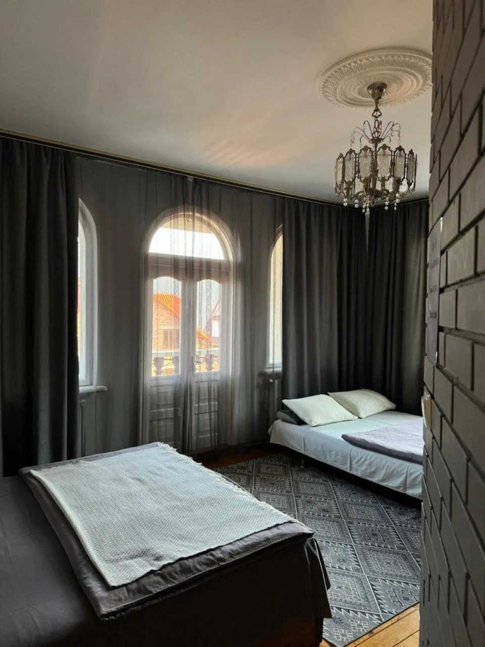 Bed in Sadyba Girske Povitria