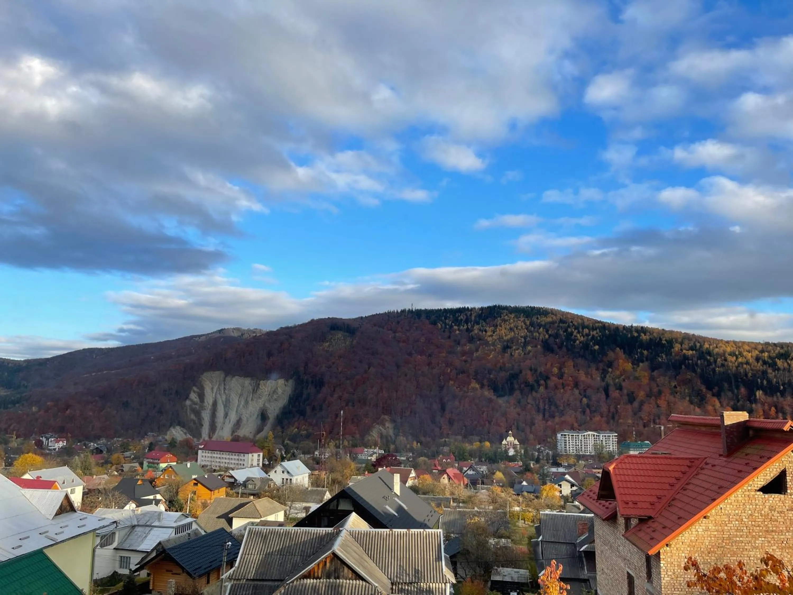 Sadyba Girske Povitria