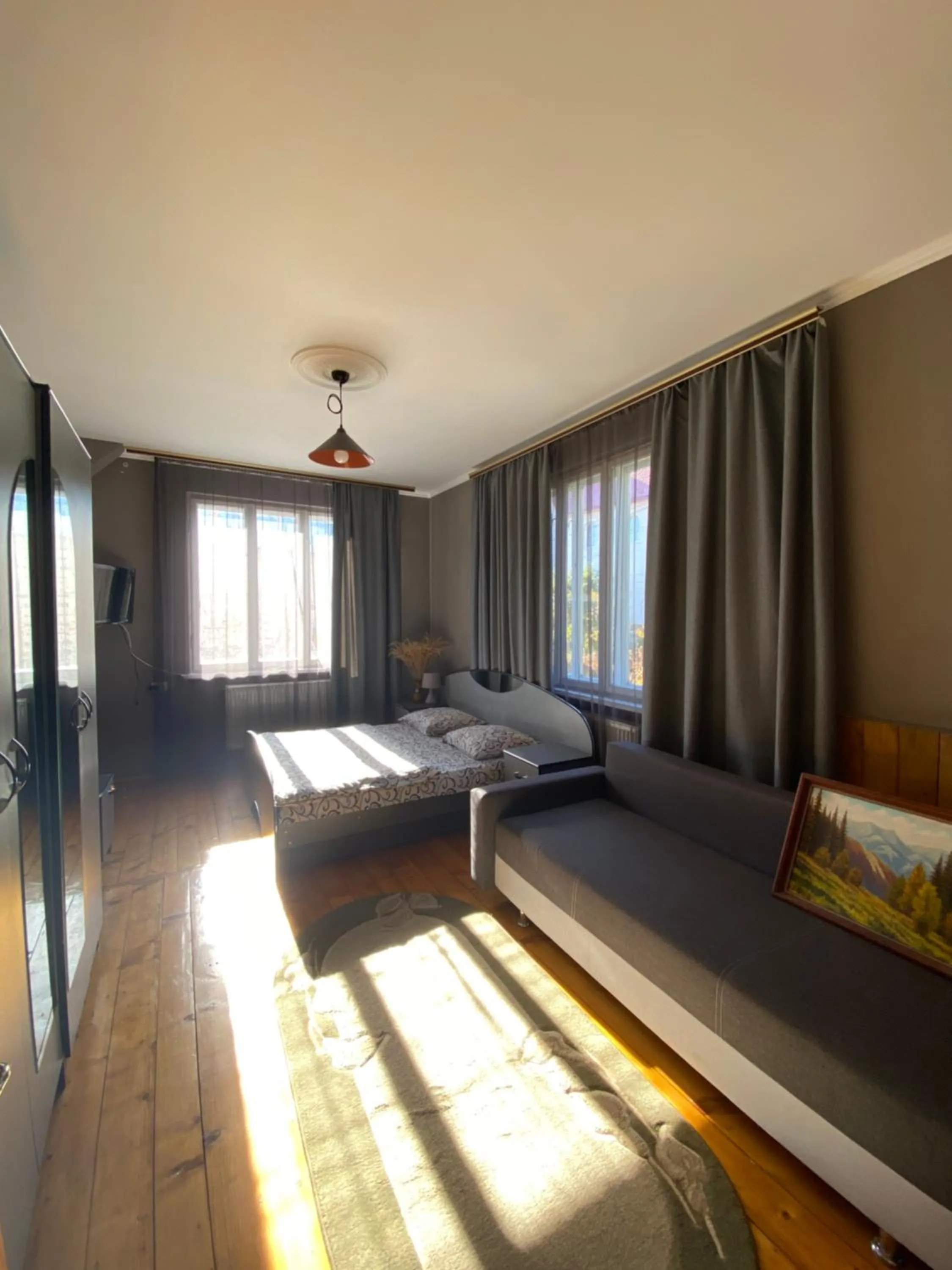 Bed in Sadyba Girske Povitria