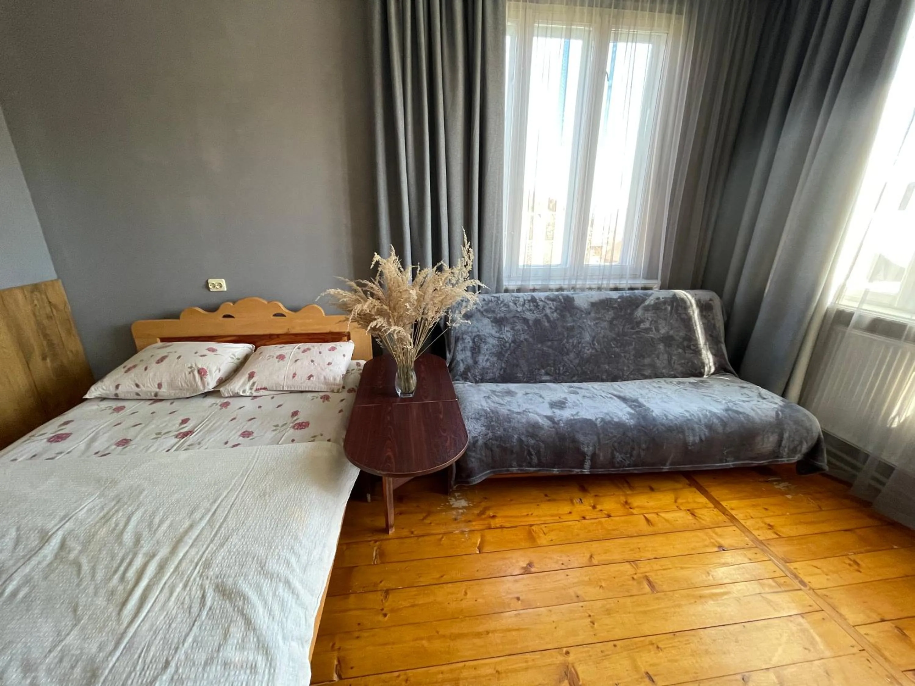 Bed in Sadyba Girske Povitria