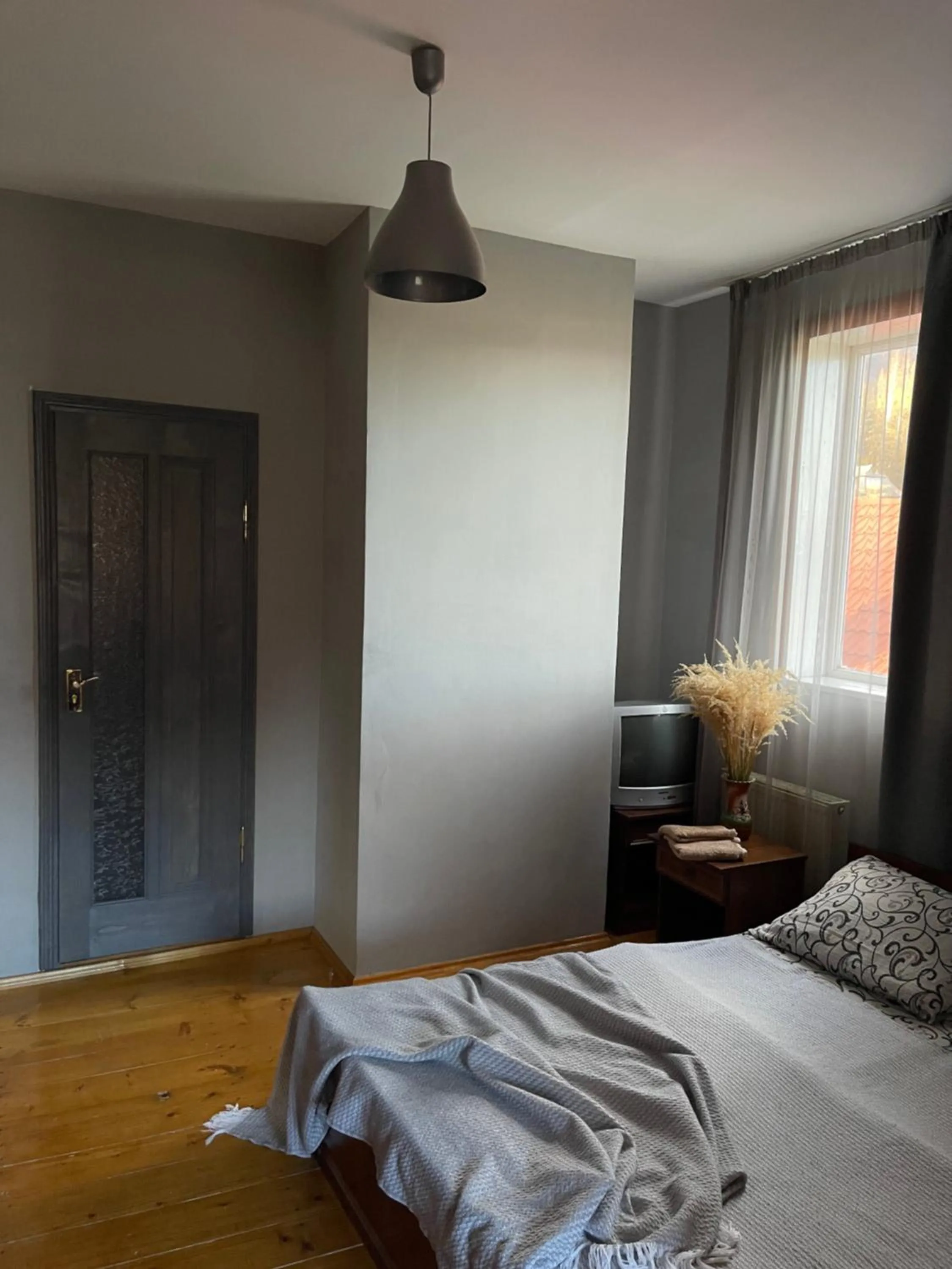 Bed in Sadyba Girske Povitria