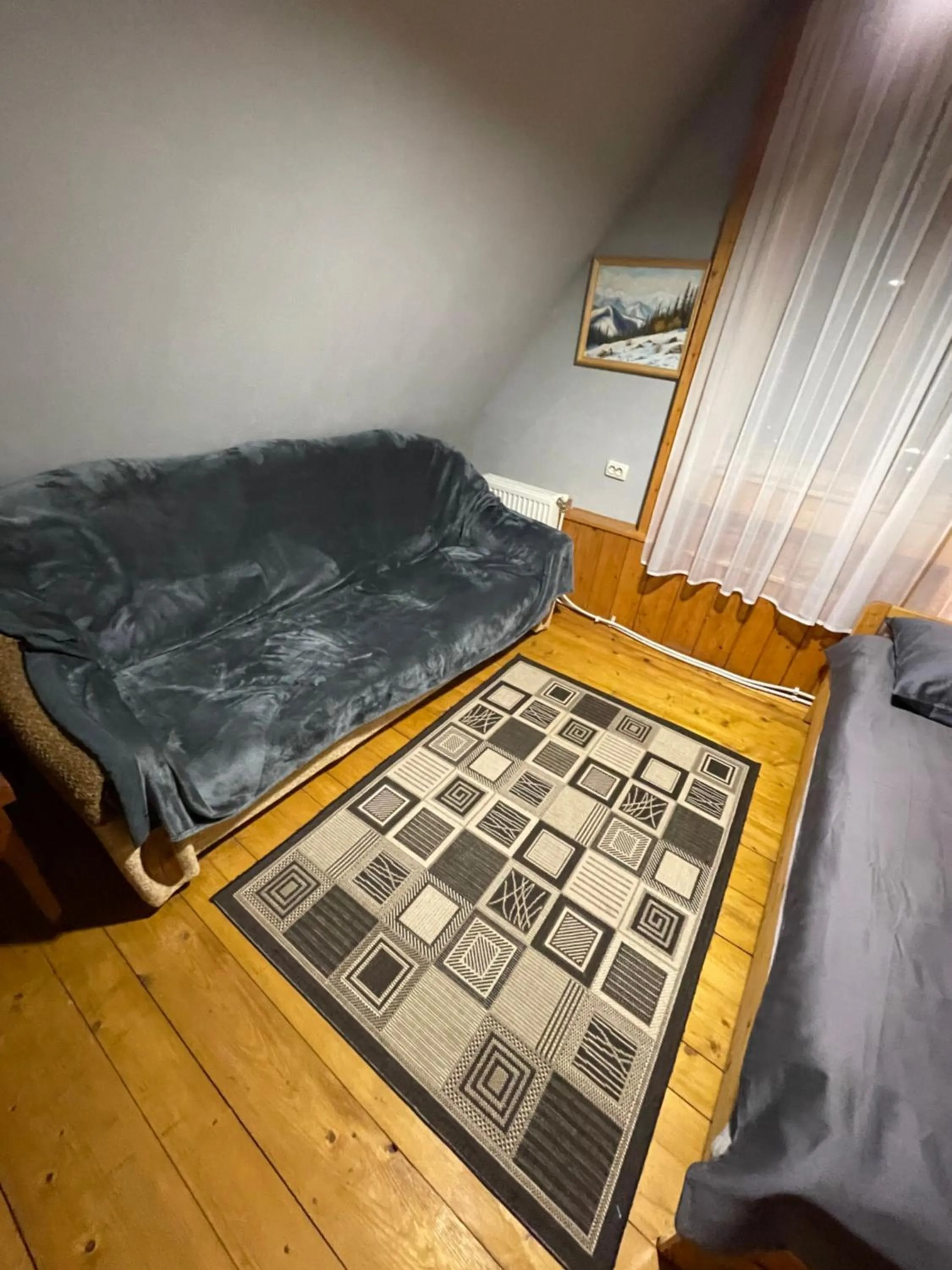 Bed in Sadyba Girske Povitria
