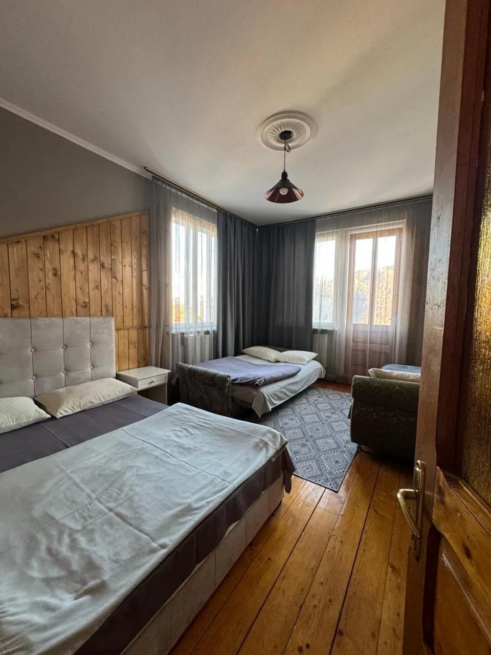 Bed in Sadyba Girske Povitria