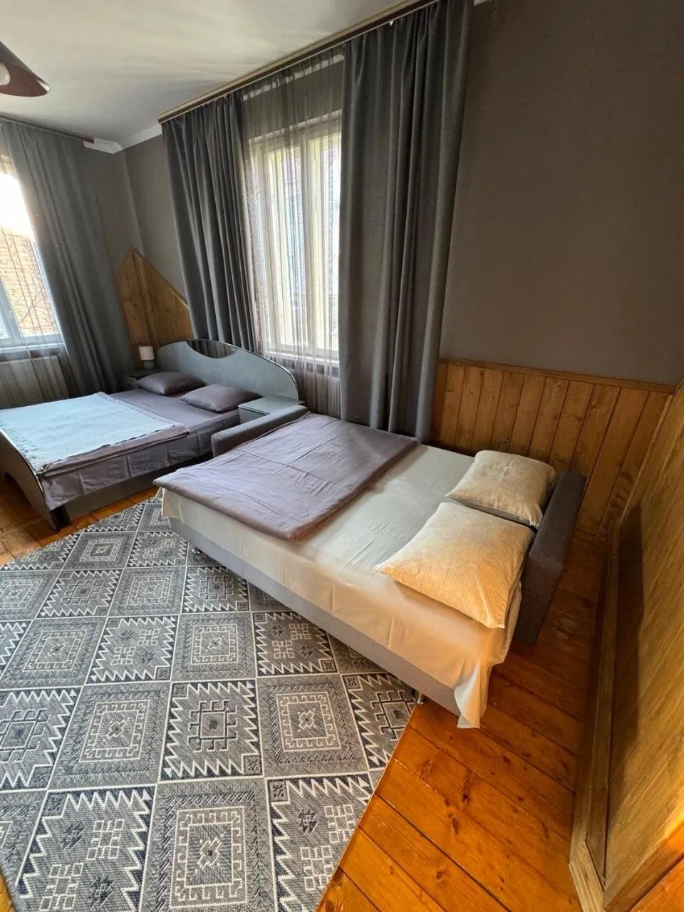 Bed in Sadyba Girske Povitria