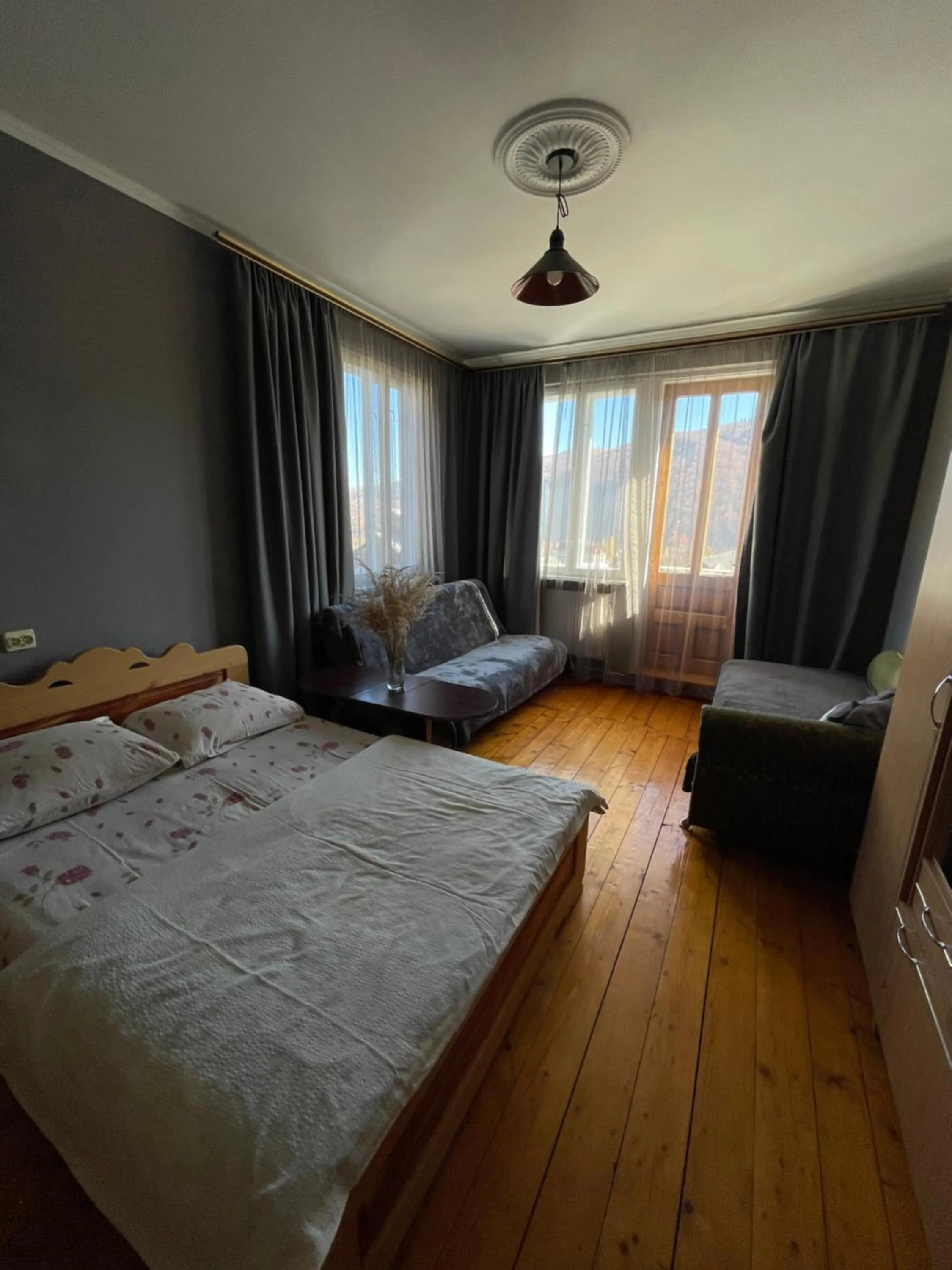 Bed in Sadyba Girske Povitria