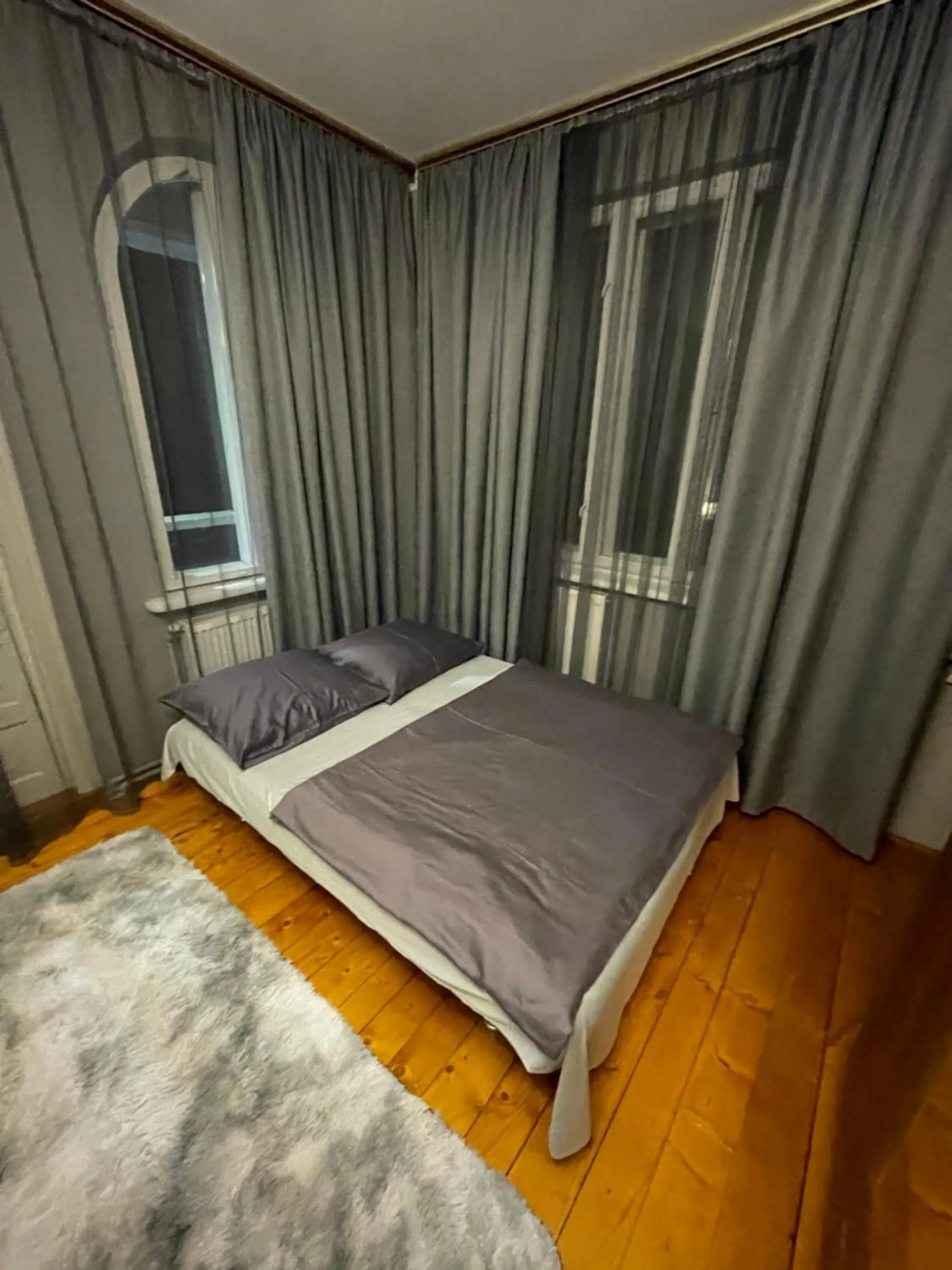 Bed in Sadyba Girske Povitria