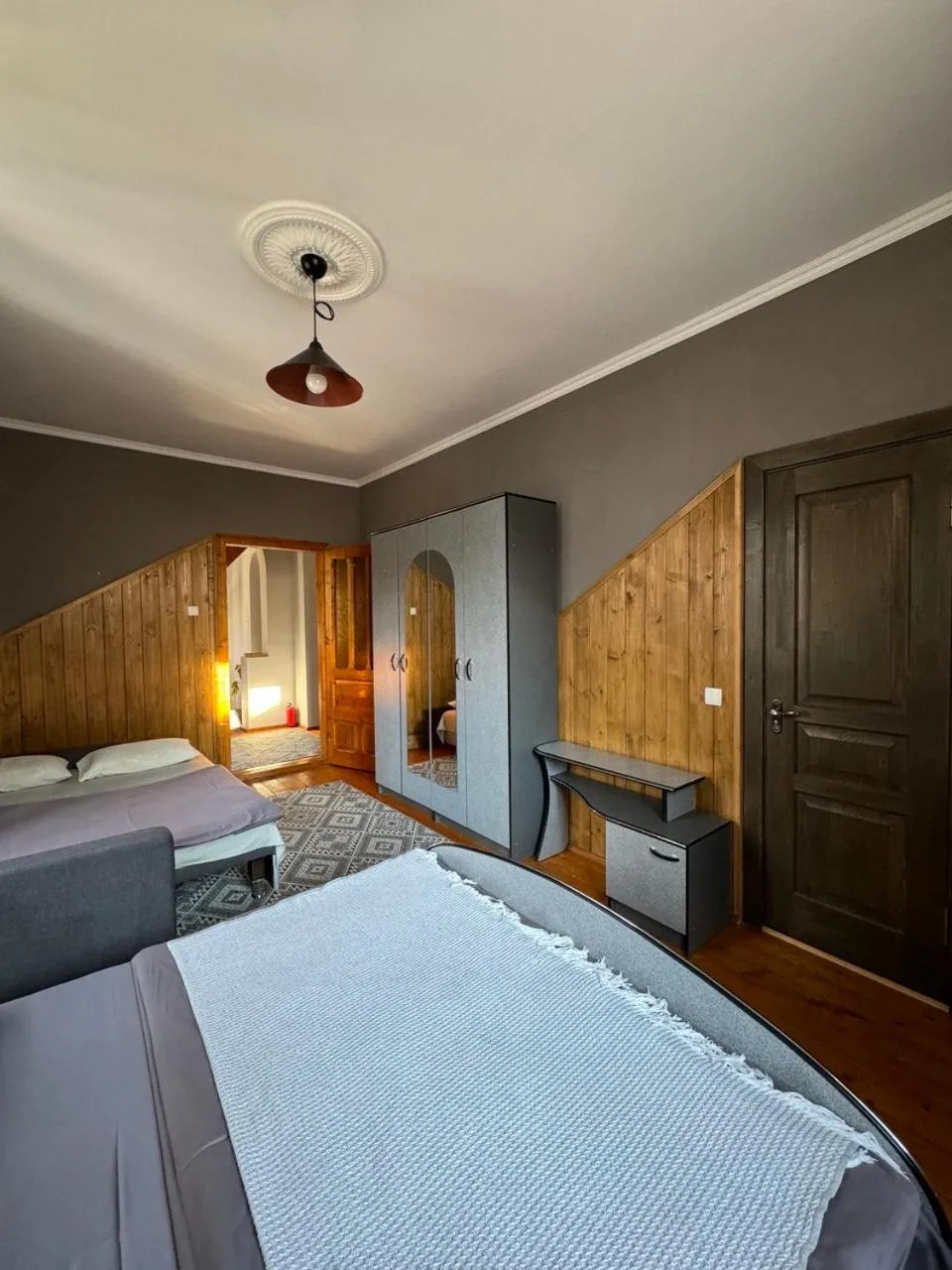 Bed in Sadyba Girske Povitria