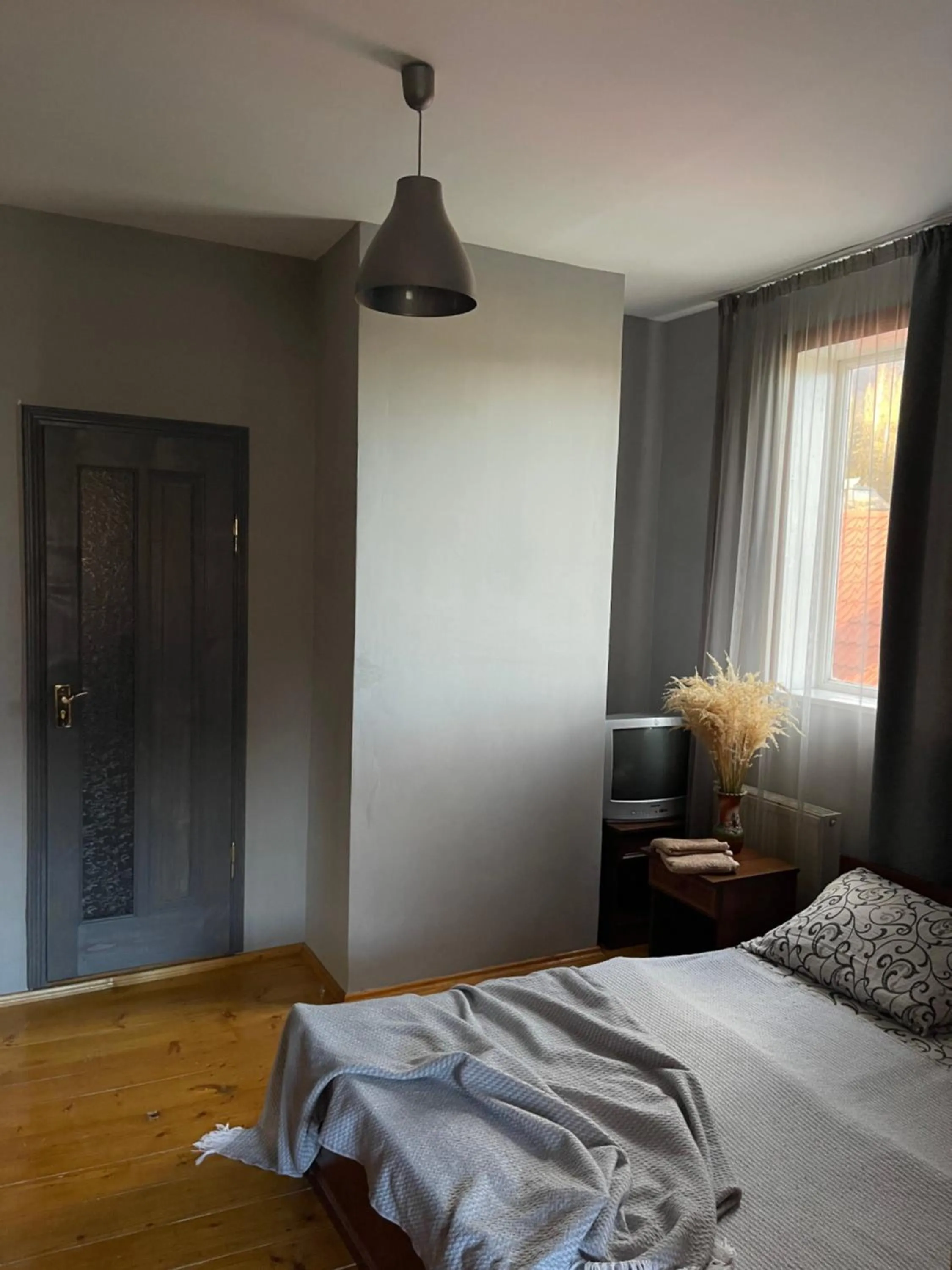Bed in Sadyba Girske Povitria