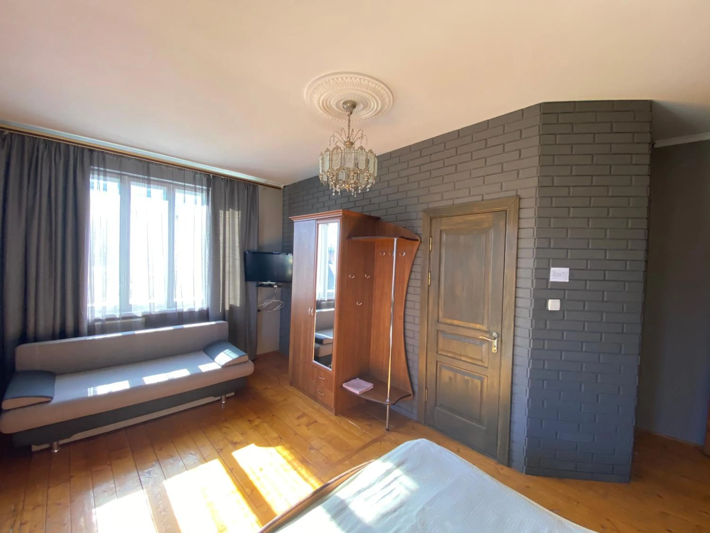 Bed in Sadyba Girske Povitria