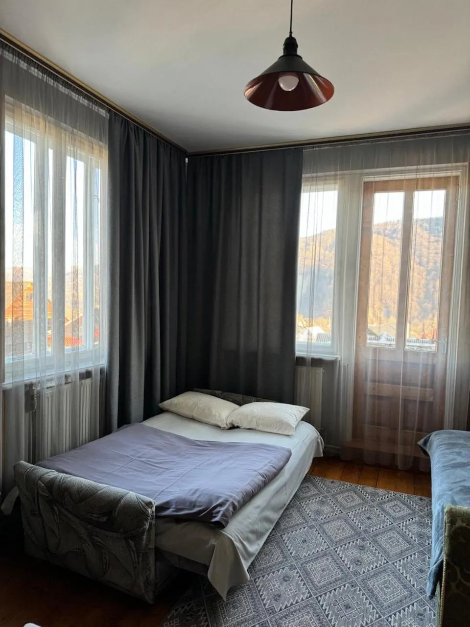 Bed in Sadyba Girske Povitria